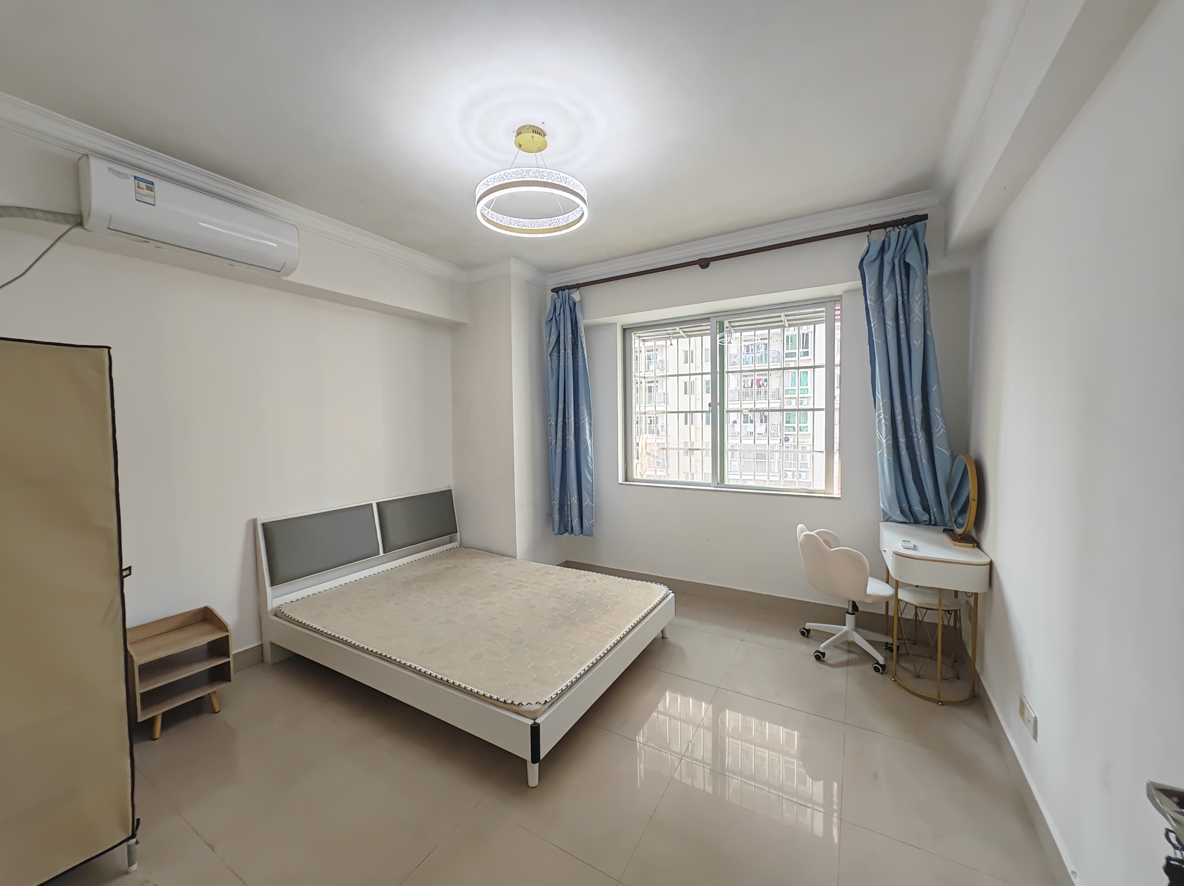 德意雅苑 2室2厅1卫 2400.0元/月 德意雅苑 2室2厅1卫 2400.0元/月室内图