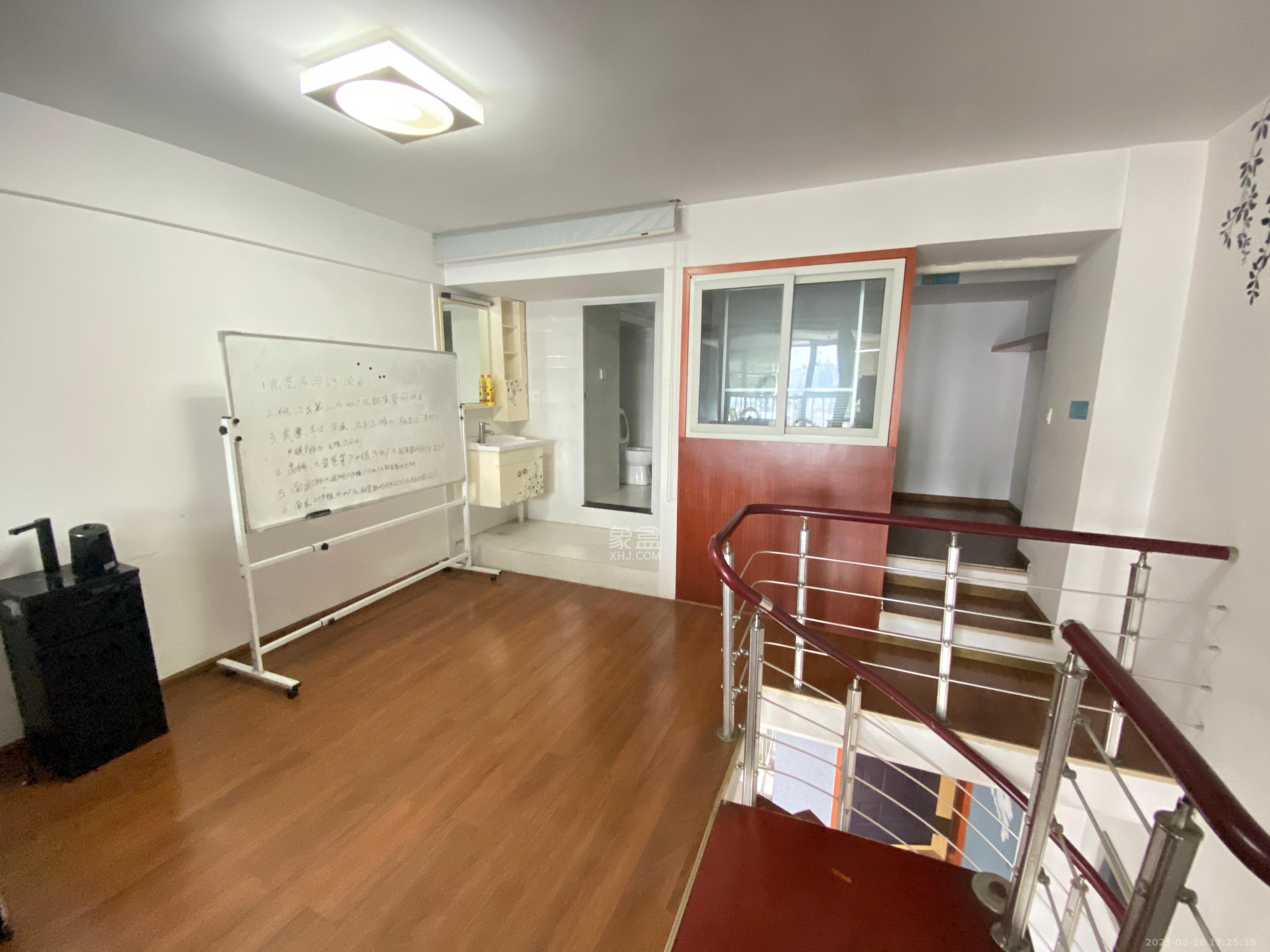 华菱蓝调国际(华菱.香墅美地) 2室2厅2卫 2100.0元/月 华菱蓝调国际(华菱.香墅美地) 2室2厅2卫 2100.0元/月室内图