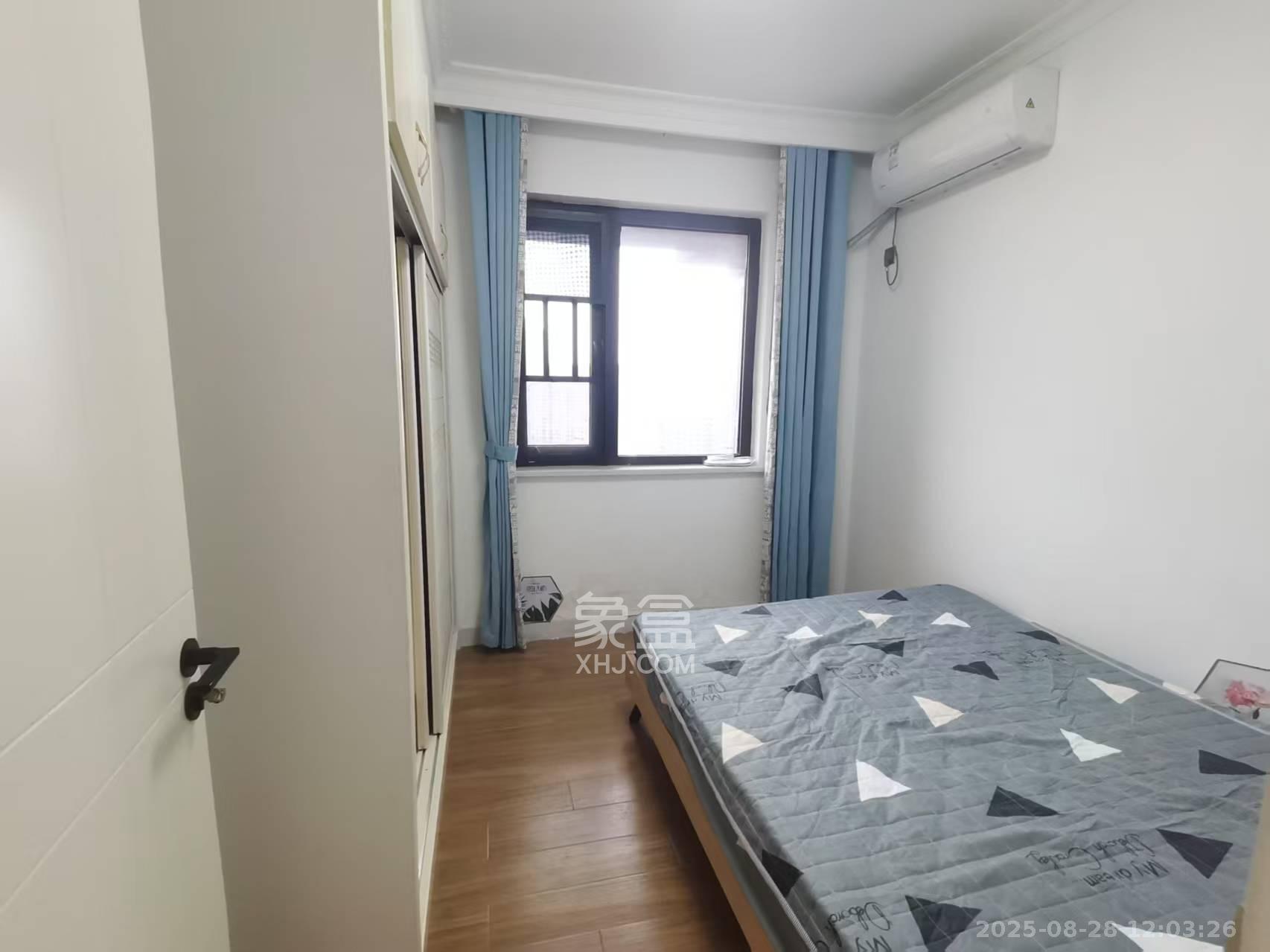 山语城三期 3室2厅2卫 2300.0元/月 山语城三期 3室2厅2卫 2300.0元/月室内图