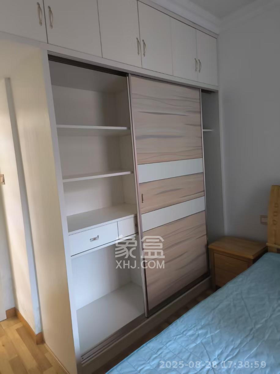 印山蓝色海岸  3室2厅1卫    1800.0元/月 印山蓝色海岸  3室2厅1卫    1800.0元/月室内图