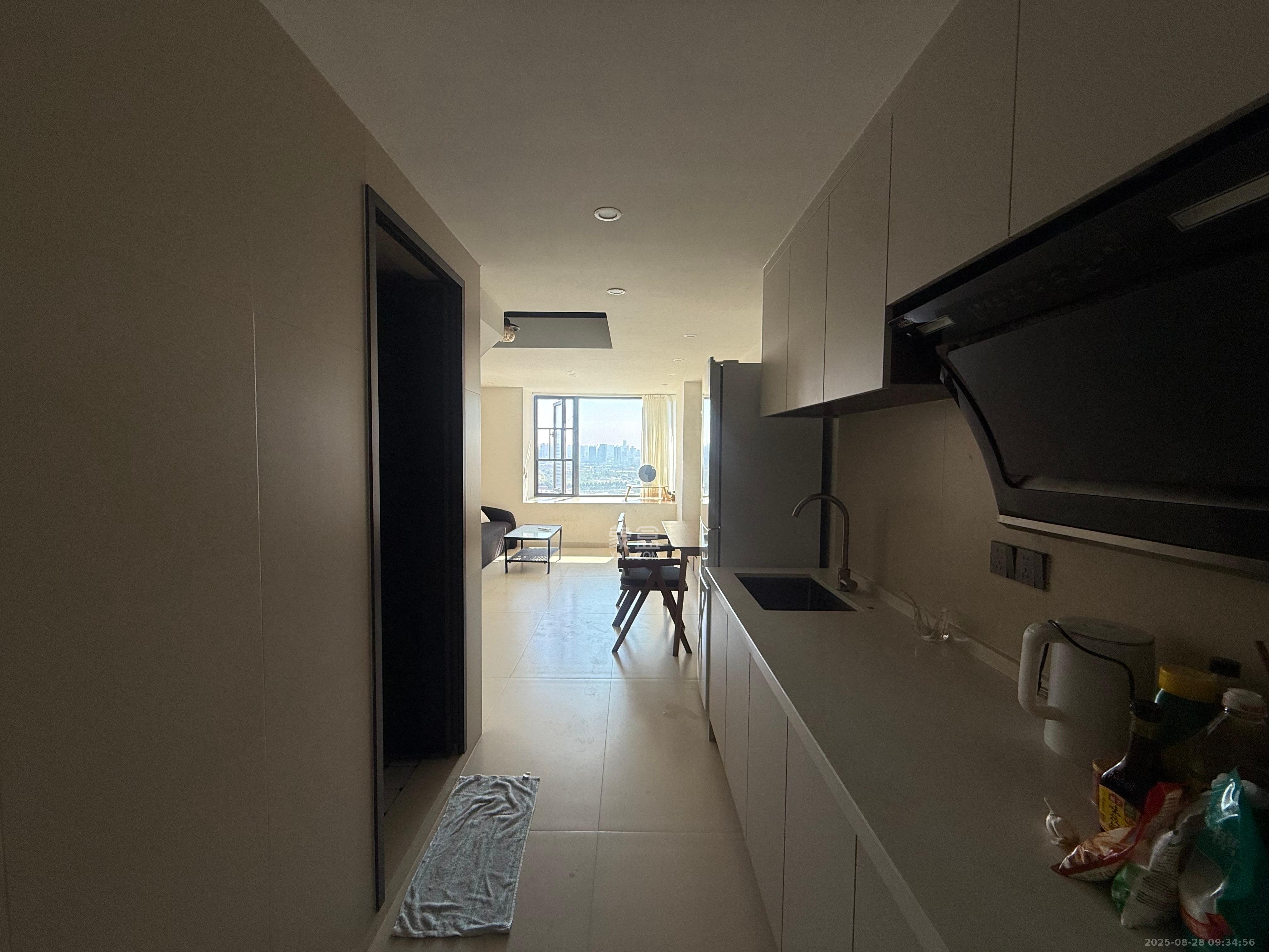 保利中环广场(保利中悦苑) 2室1厅1卫 2500.0元/月 保利中环广场(保利中悦苑) 2室1厅1卫 2500.0元/月室内图