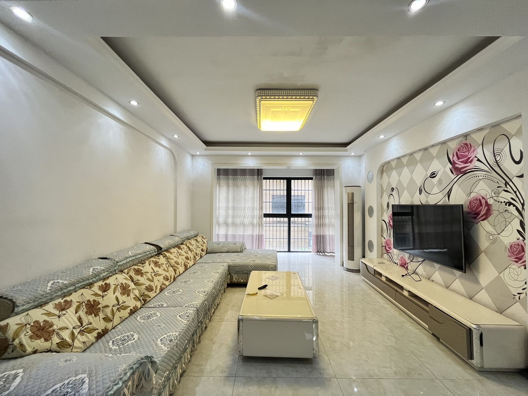 富兴嘉城 3室2厅2卫 1500.0元/月 富兴嘉城 3室2厅2卫 1500.0元/月室内图