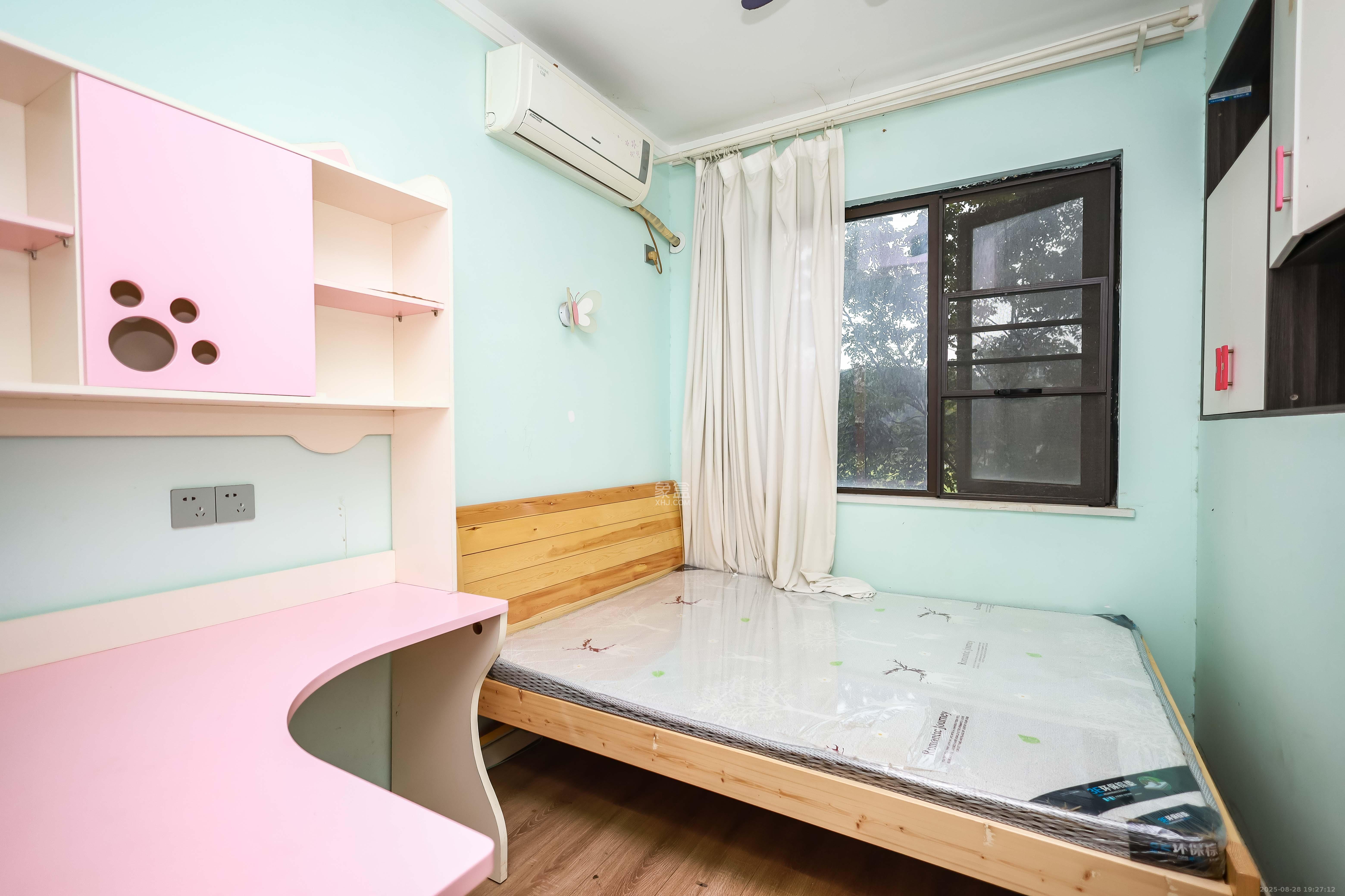 奥克斯缔壹城  4室2厅2卫    119.8万 奥克斯缔壹城  4室2厅2卫    119.8万卧室