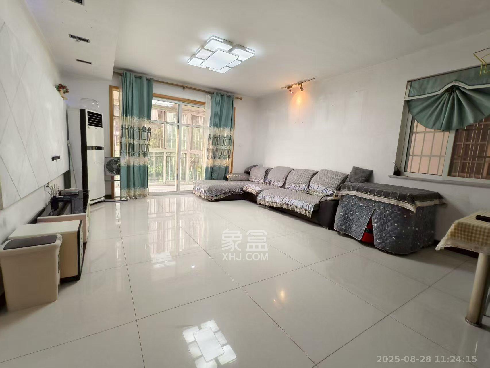 枫雅名苑 3室2厅2卫 2400.0元/月 枫雅名苑 3室2厅2卫 2400.0元/月室内图