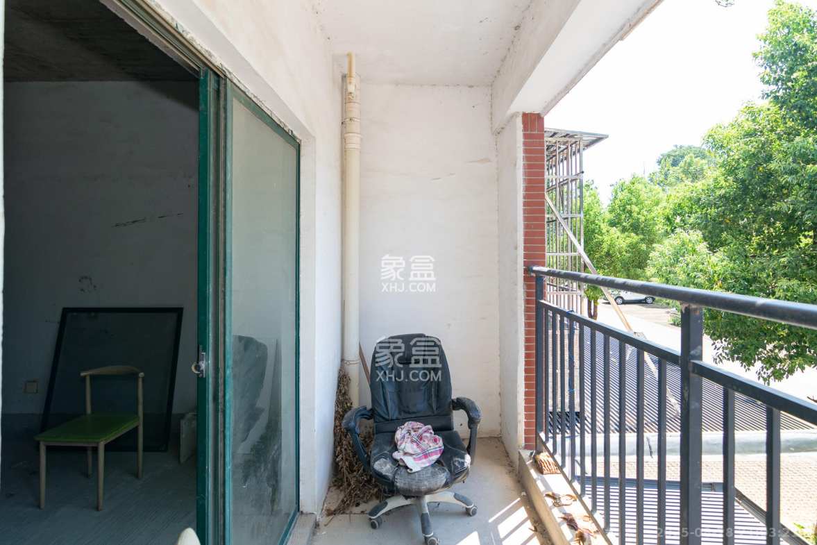 红建滨水铭城  2室2厅1卫    42.0万 红建滨水铭城  2室2厅1卫    42.0万阳台