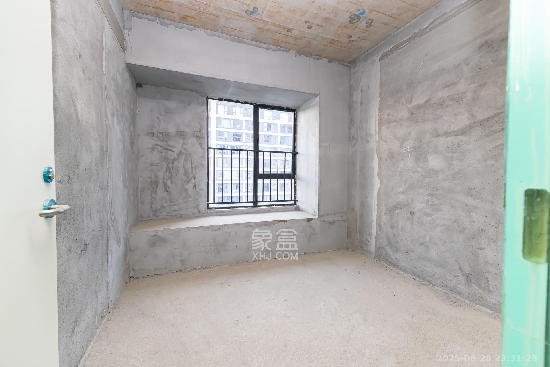 越秀湘江星汇城二期 4室2厅3卫 132.0万 越秀湘江星汇城二期 4室2厅3卫 132.0万卧室