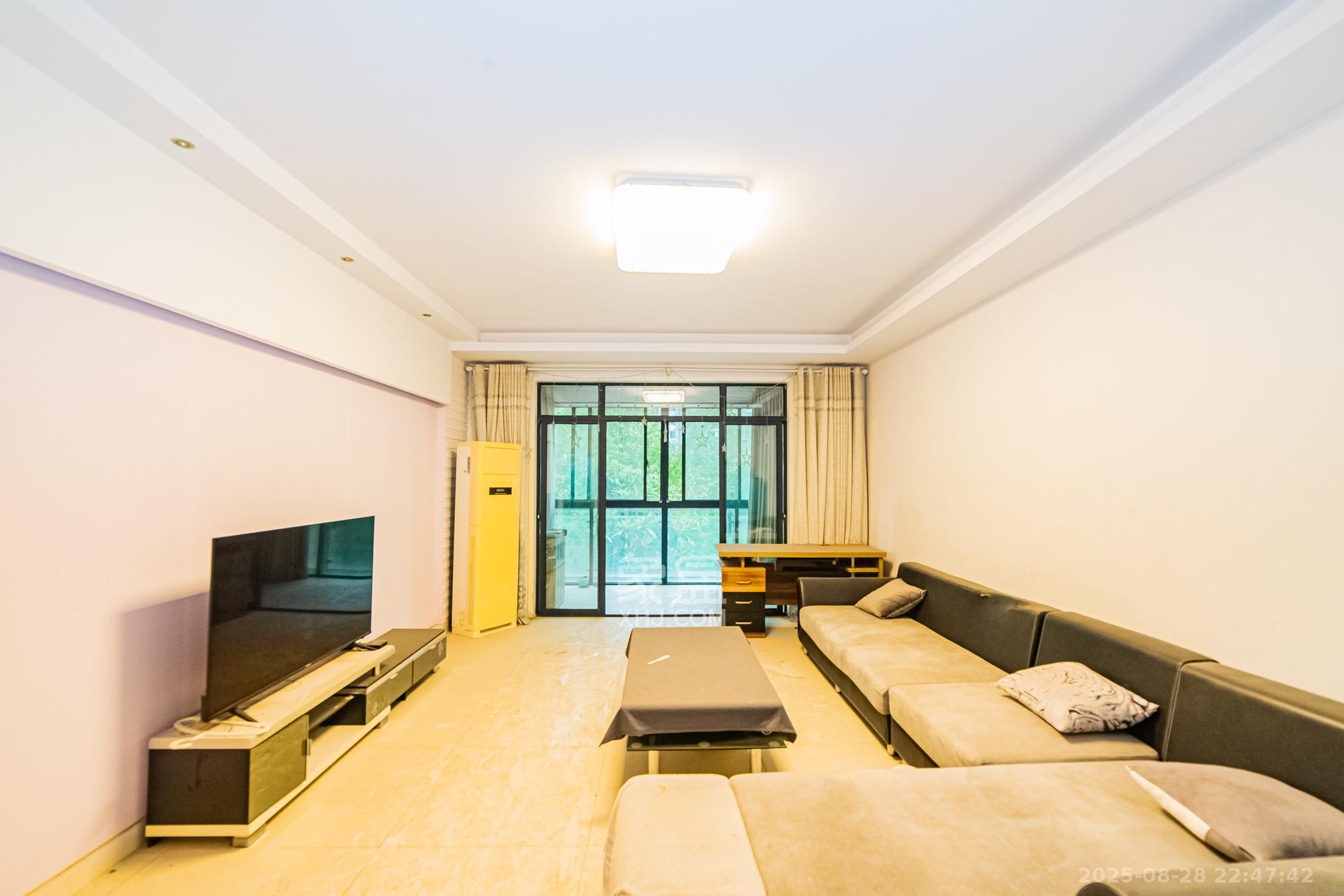 湘江世纪城鸿江苑  3室2厅2卫    99.0万