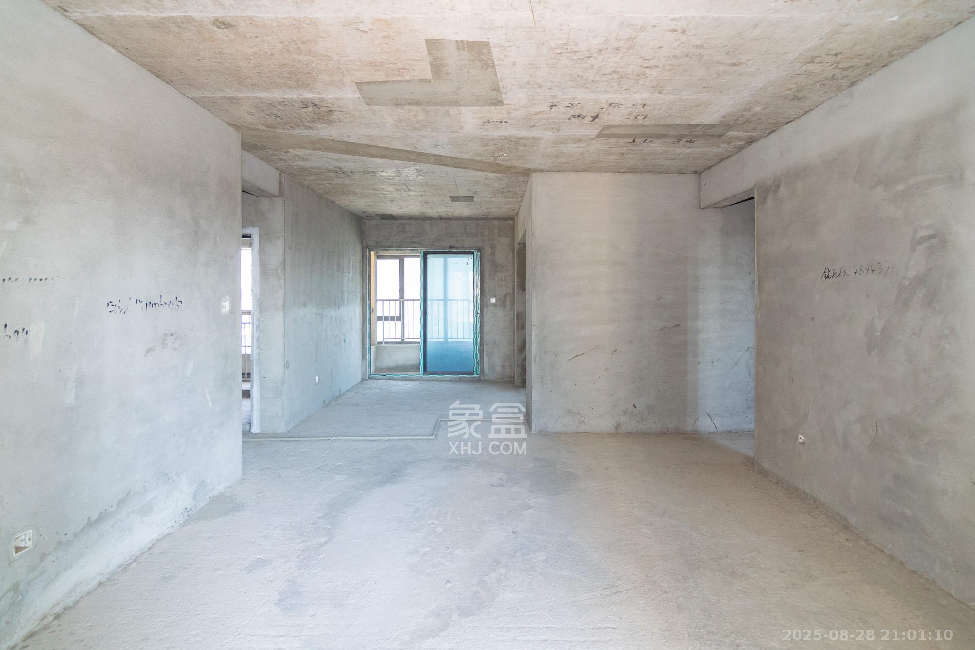 润和山水郡 4室2厅2卫 78.2万 润和山水郡 4室2厅2卫 78.2万客厅