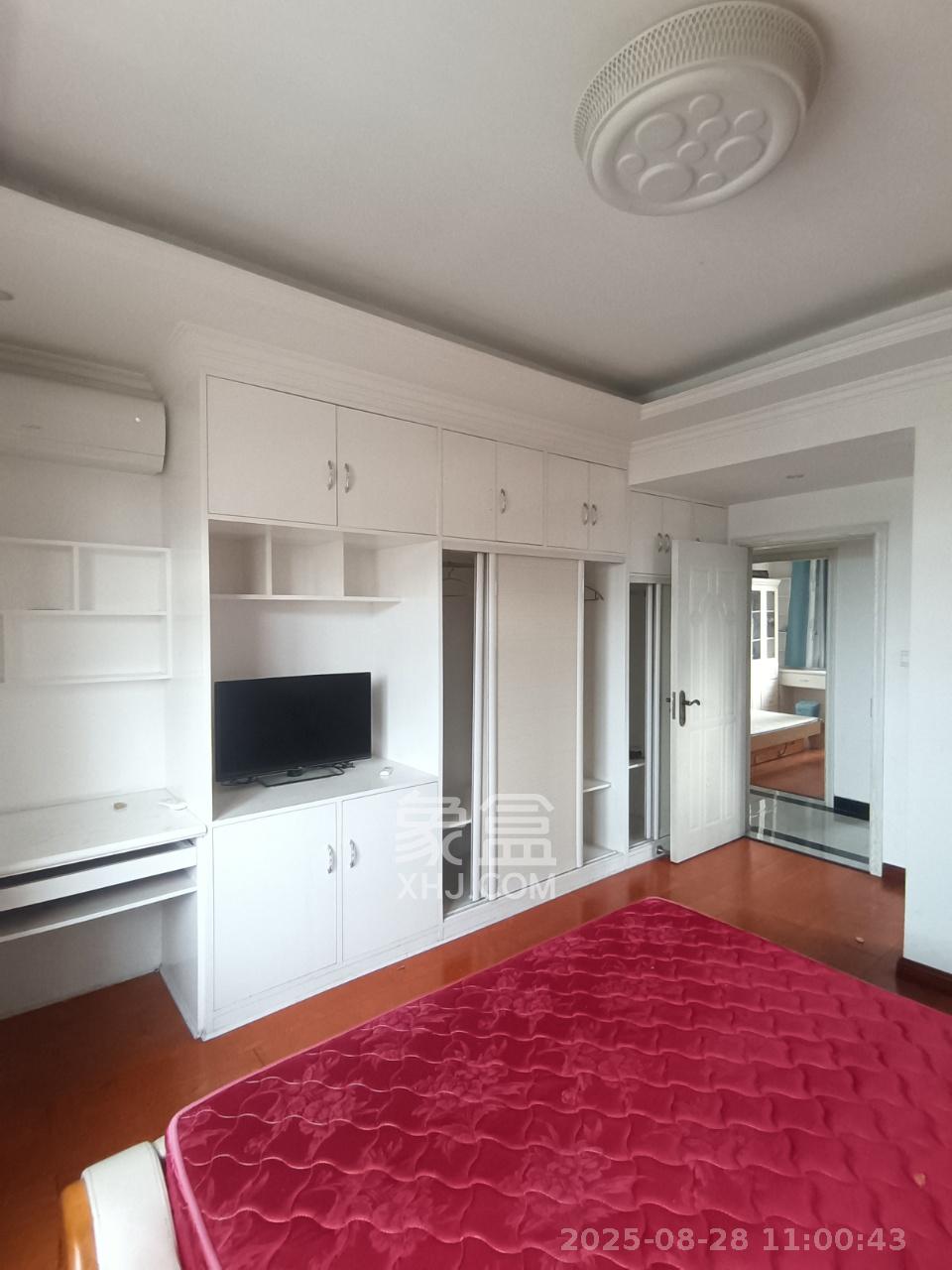 兴邦花城  4室2厅2卫    1800.0元/月室内图