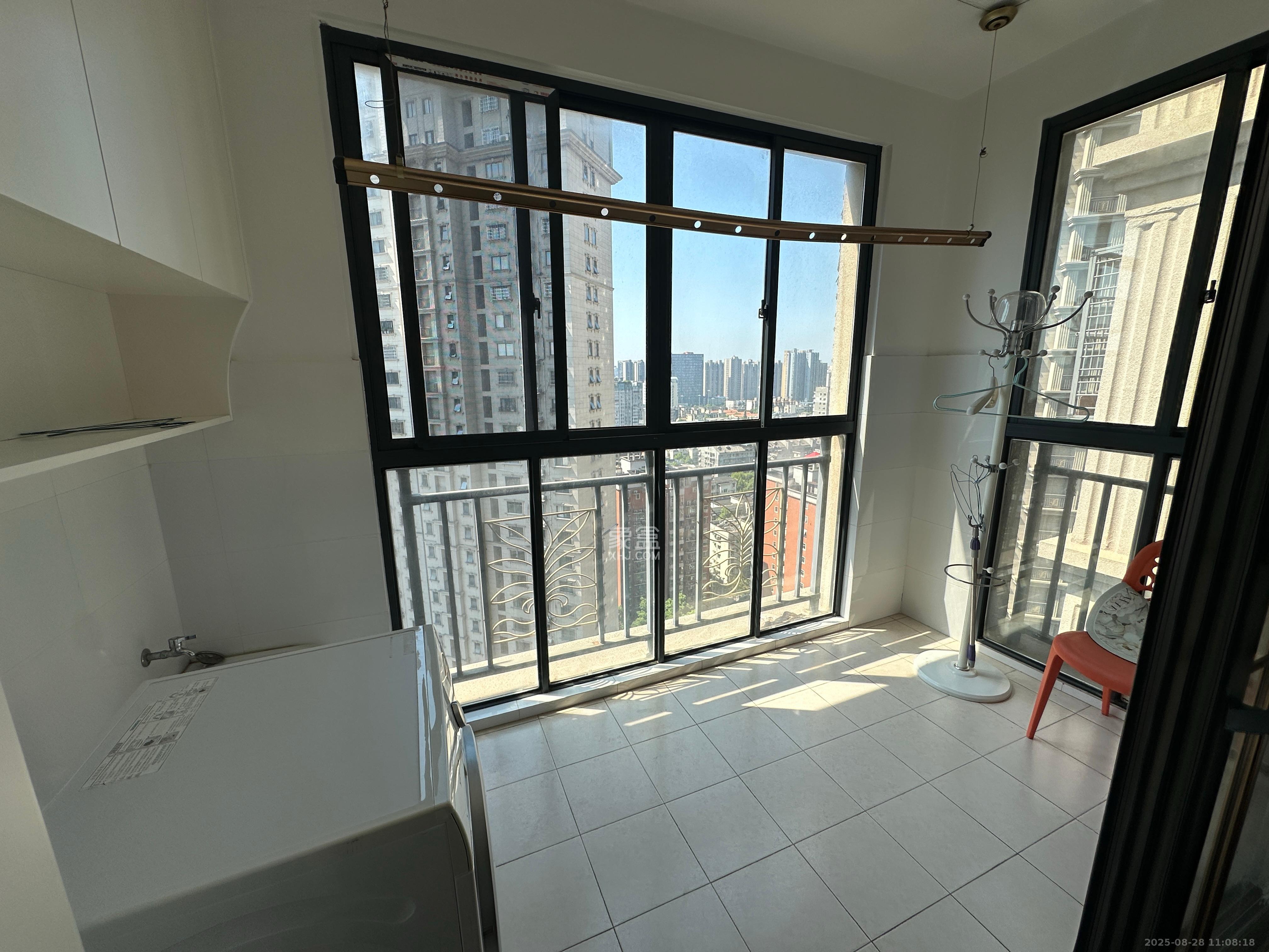 阳光锦城  3室1厅1卫    4500.0元/月 阳光锦城  3室1厅1卫    4500.0元/月室内图