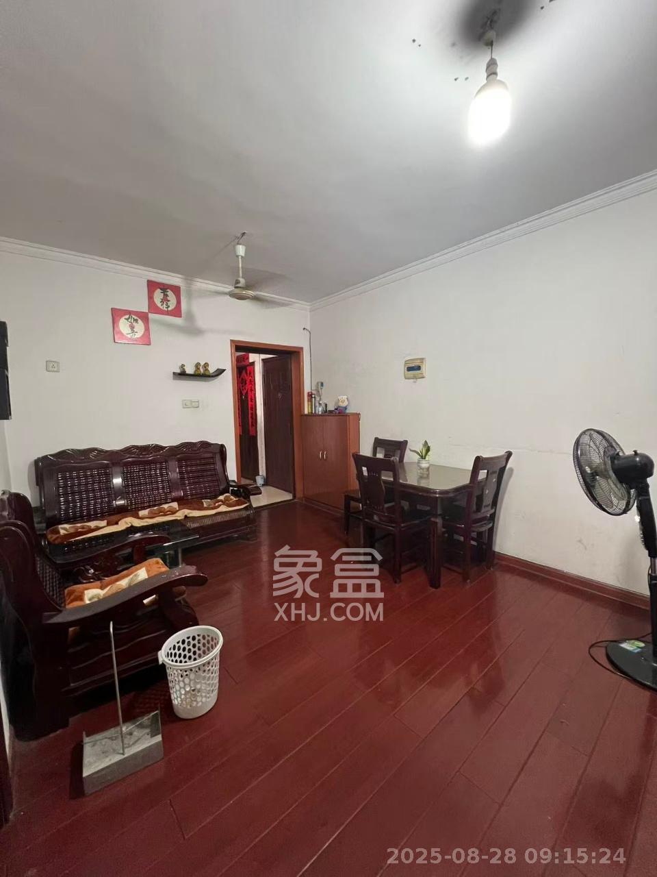 桃园公寓 2室2厅1卫 700.0元/月 桃园公寓 2室2厅1卫 700.0元/月室内图