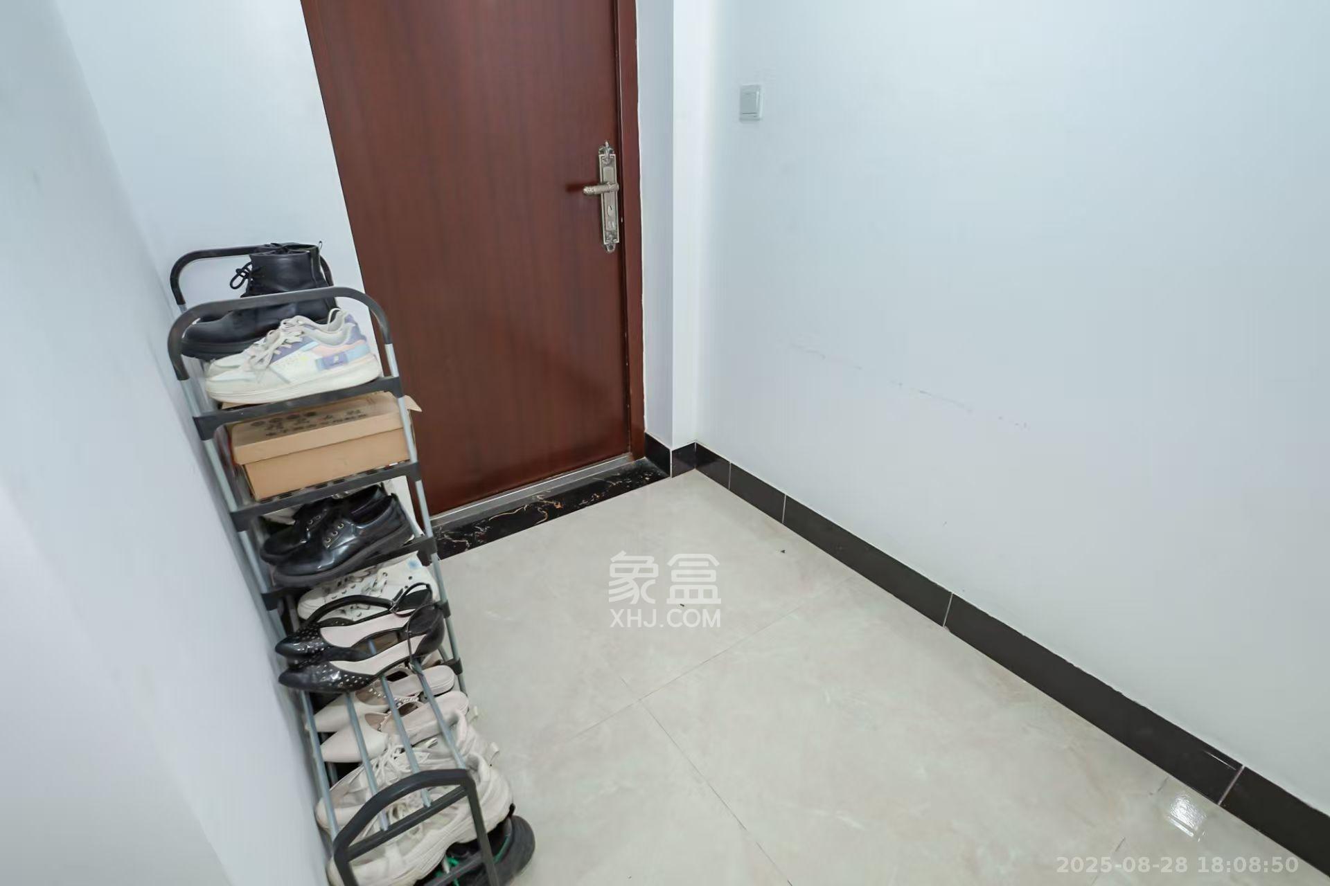 金科世界城  3室2厅1卫    2000.0元/月 金科世界城  3室2厅1卫    2000.0元/月室内图