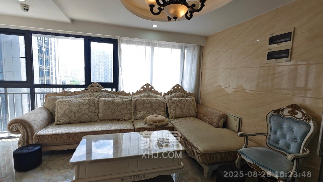 潮宗御苑 4室2厅2卫 8000.0元/月 潮宗御苑 4室2厅2卫 8000.0元/月室内图