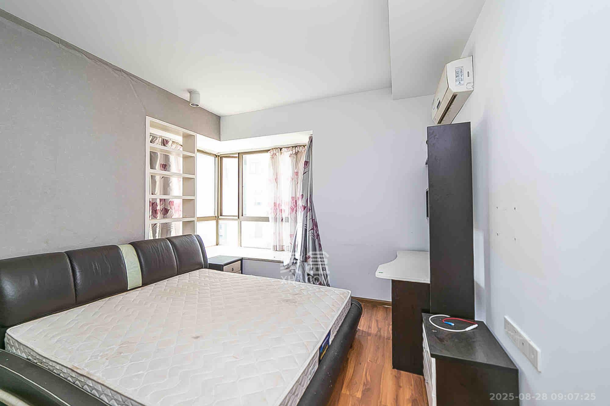 金域南外滩（望江佳园）  1室0厅0卫    3500.0元/月室内图