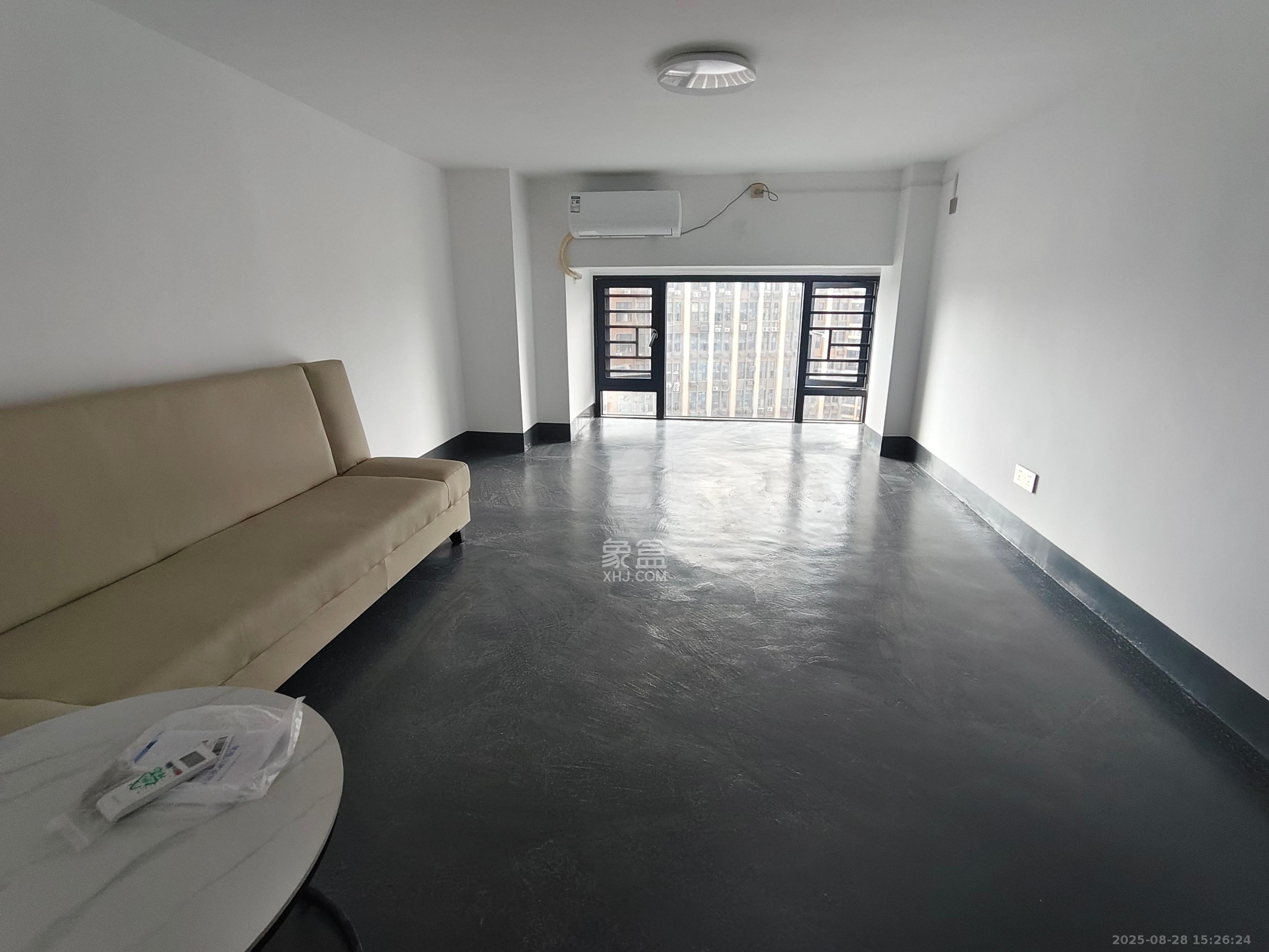 钱隆世家  2室1厅1卫    1600.0元/月 钱隆世家  2室1厅1卫    1600.0元/月