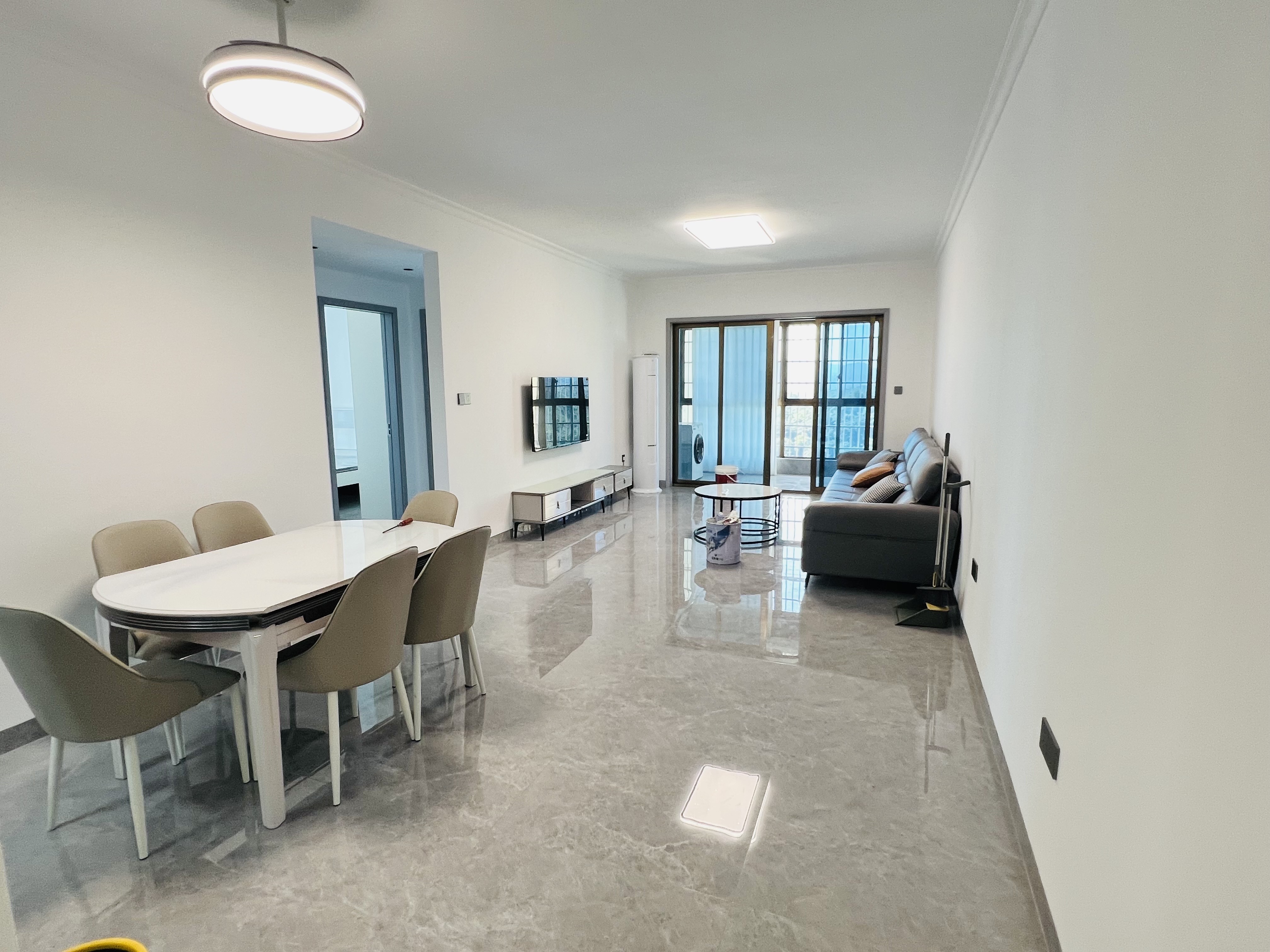 碧桂园 3室2厅1卫 1700.0元/月 碧桂园 3室2厅1卫 1700.0元/月室内图