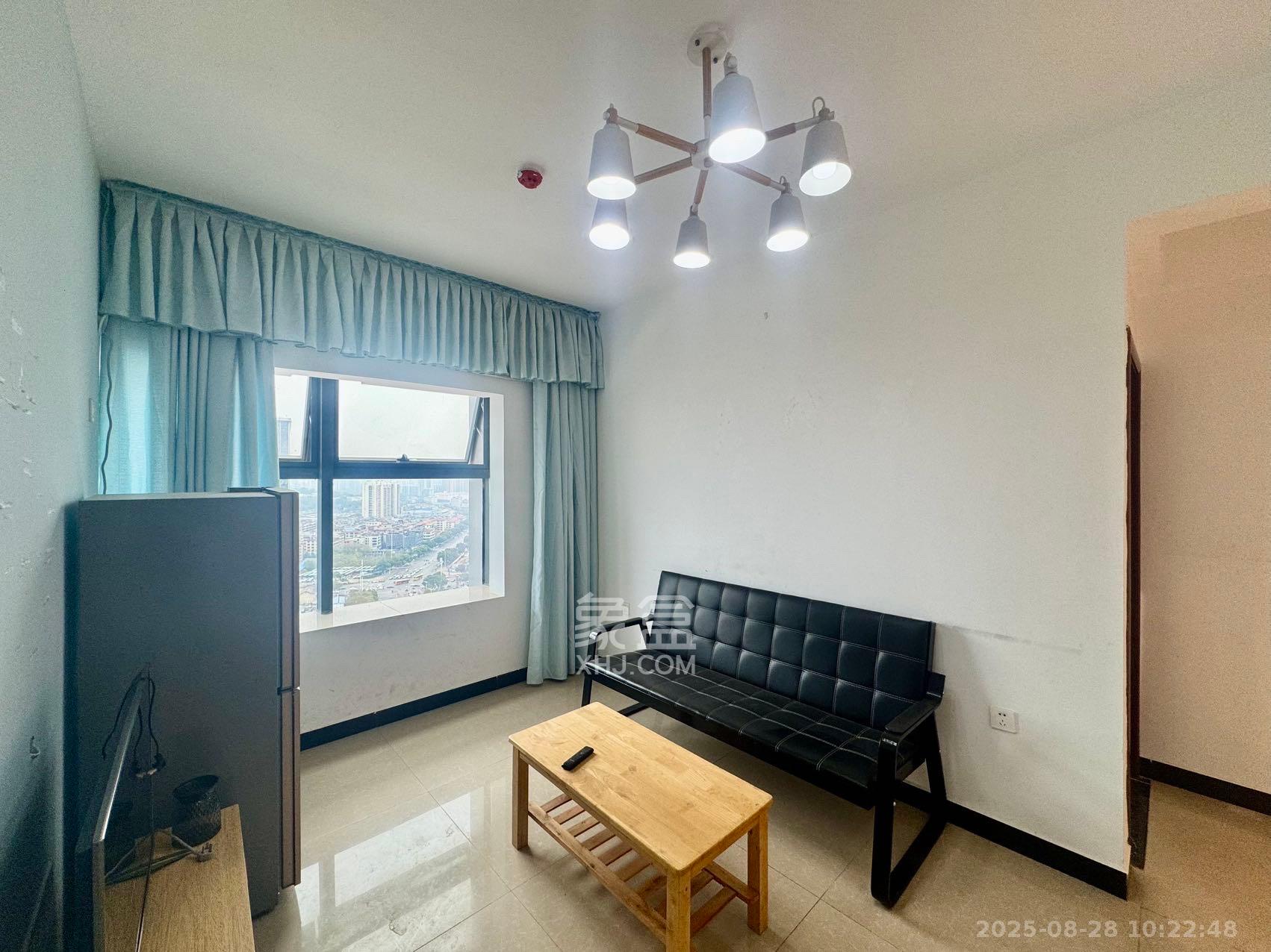 裕天国际商汇中心  2室1厅1卫    1600.0元/月室内图