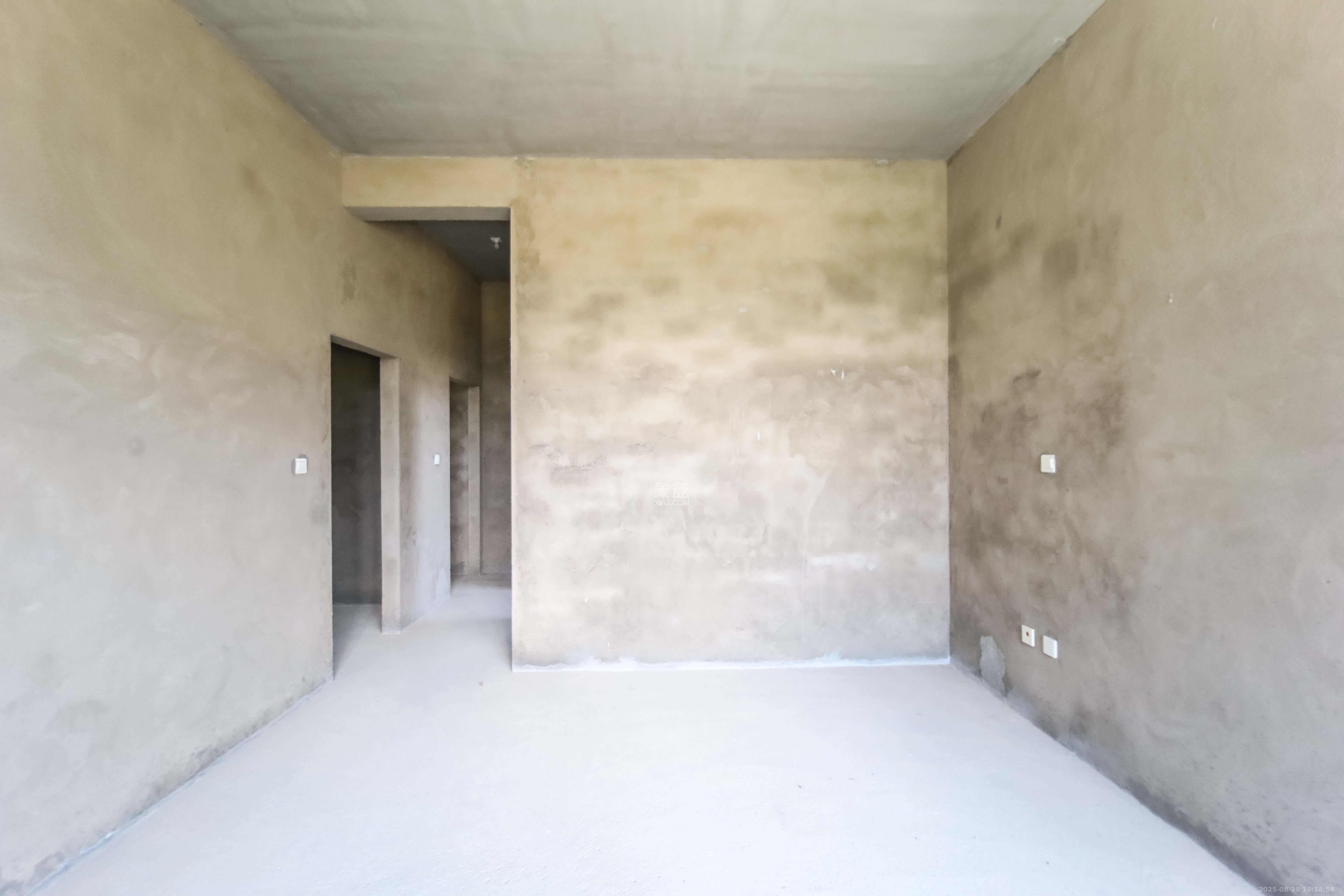 宝能公馆（美联天骄城五期）  4室2厅3卫    295.0万卧室