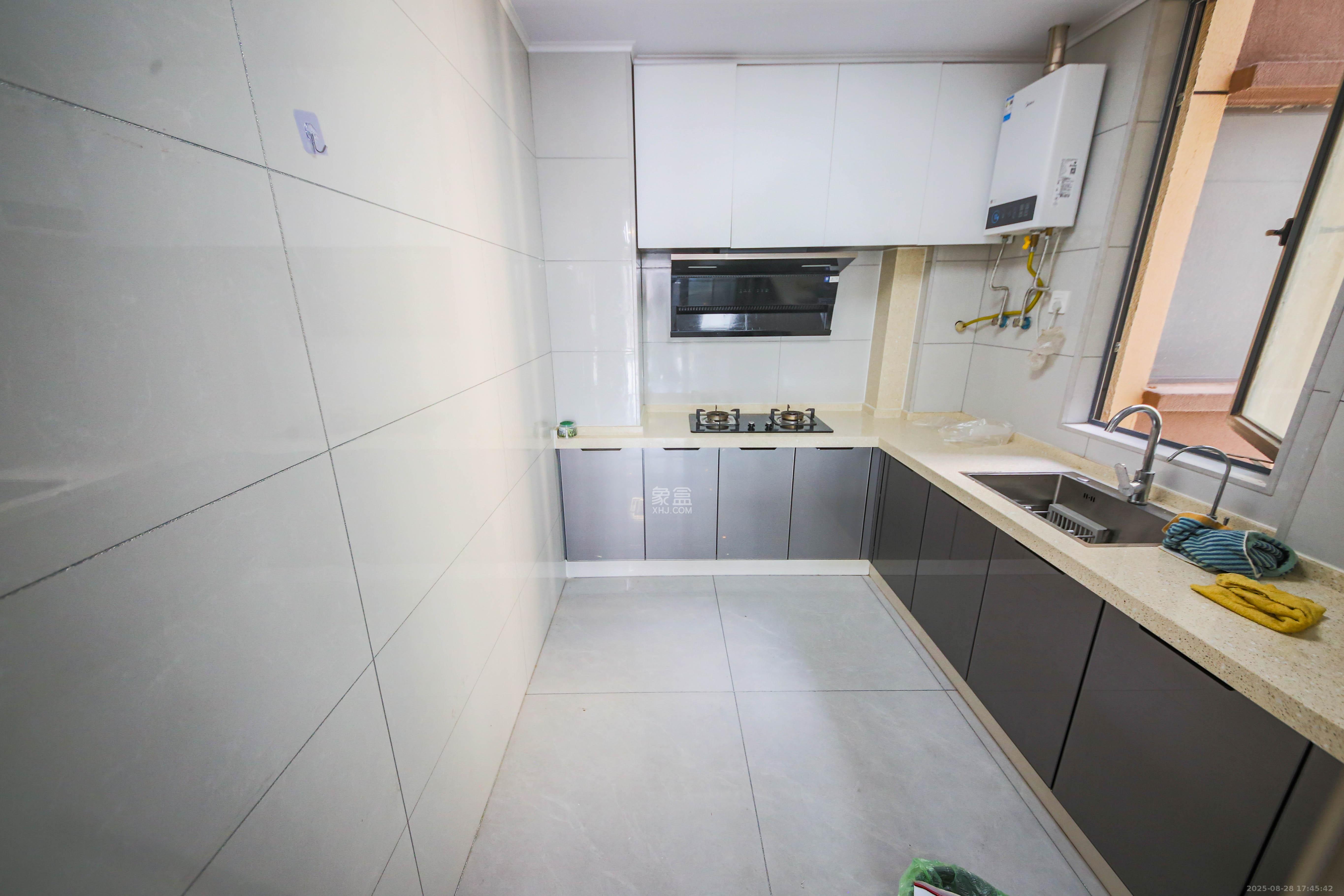 中建钰和城  3室2厅1卫    158.0万厨房