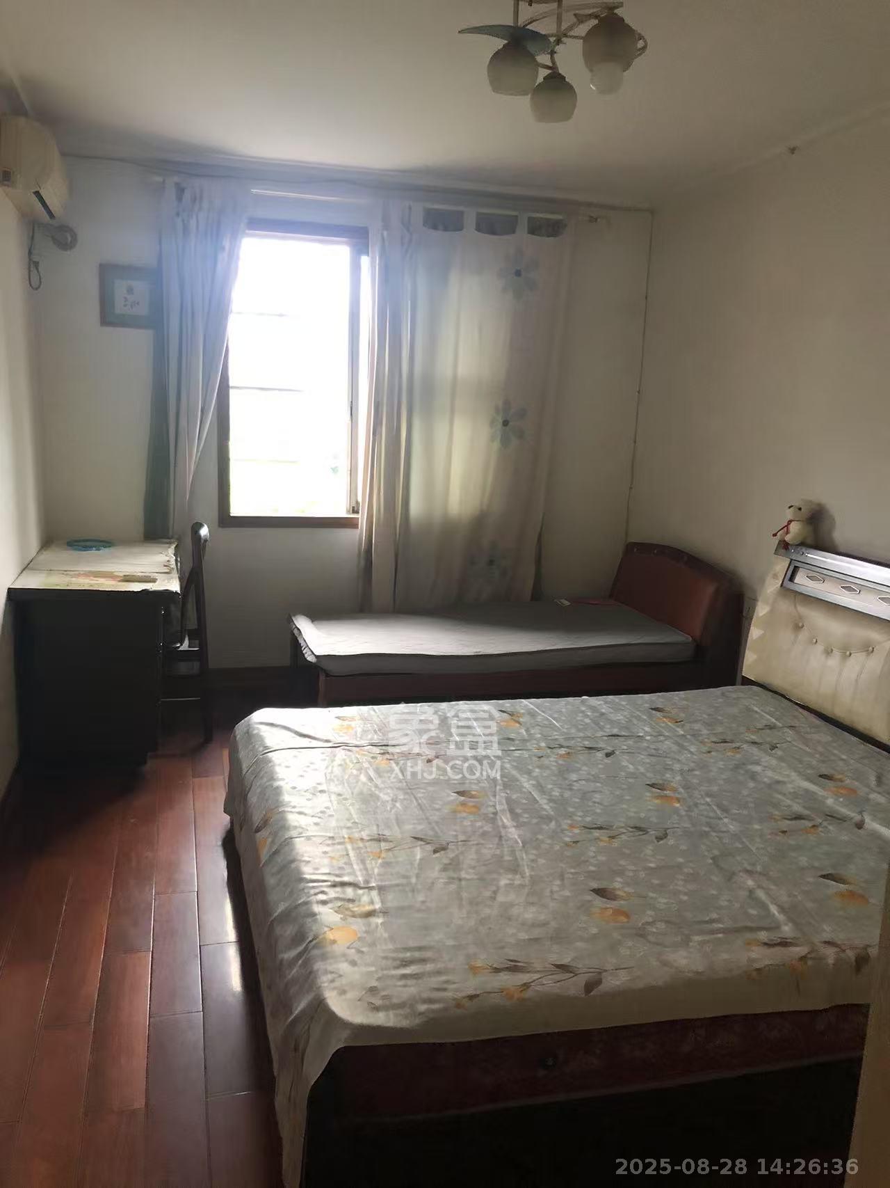 学宫街商住楼  3室2厅1卫   2700.00元/月室内图