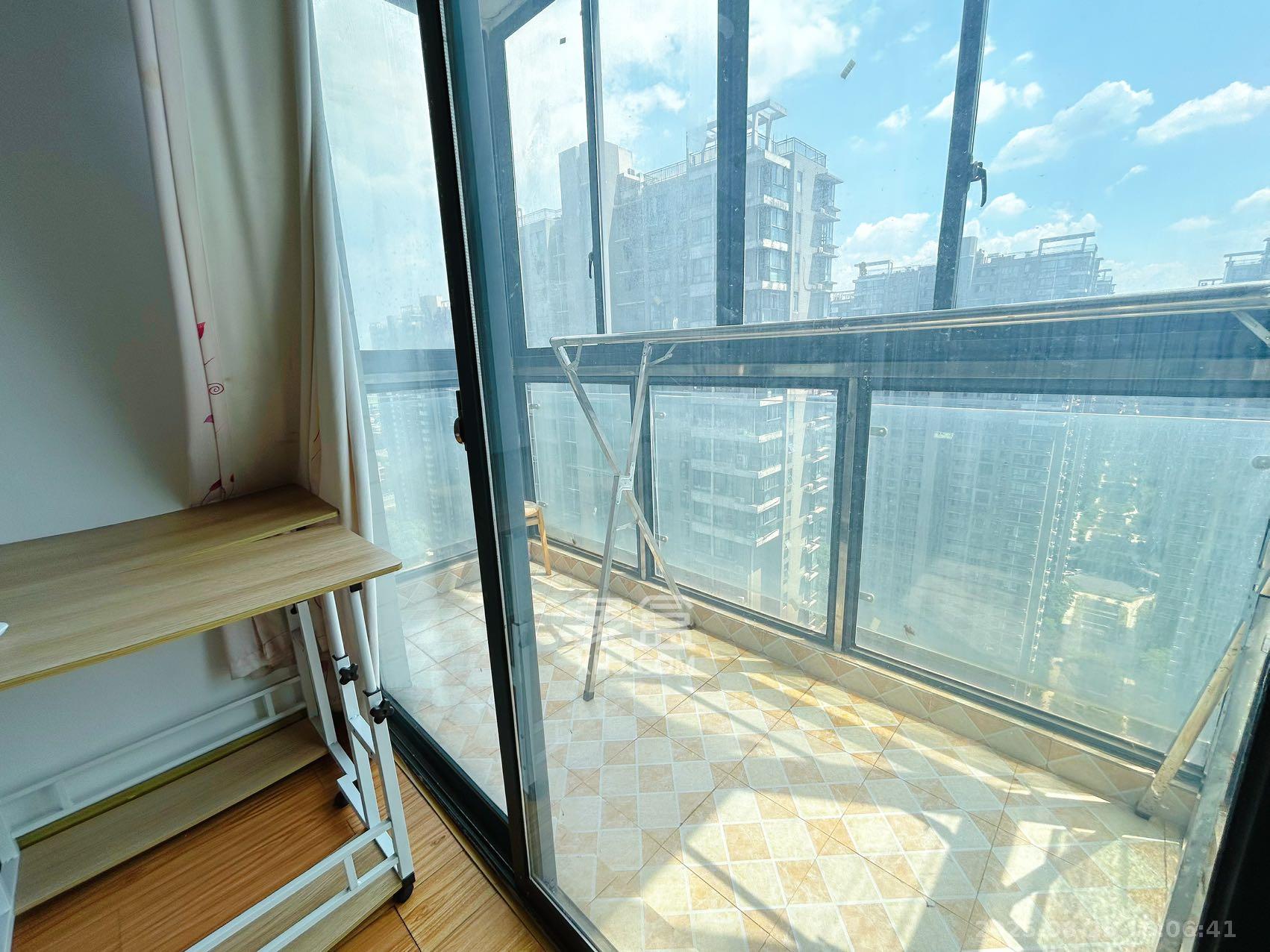 湘江世纪城融江苑 2室2厅1卫 1700.0元/月 湘江世纪城融江苑 2室2厅1卫 1700.0元/月室内图