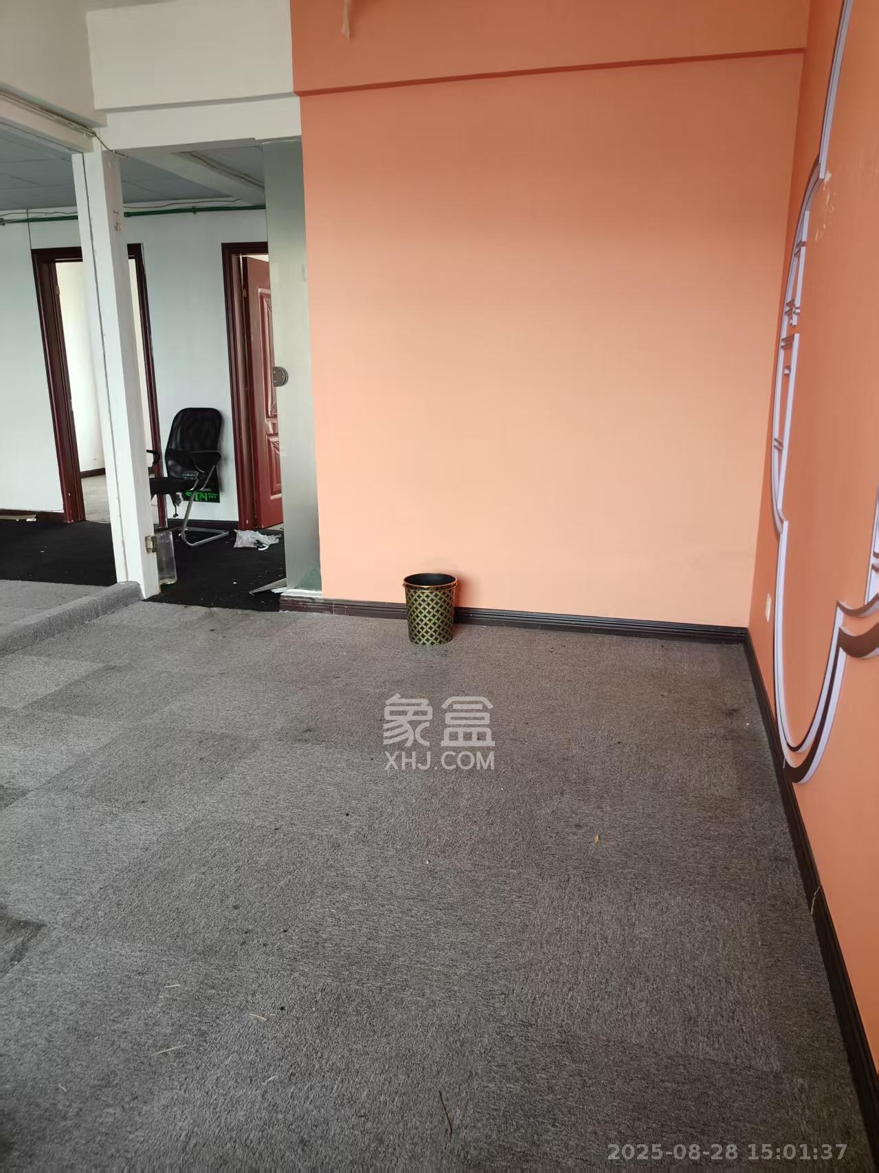 湘腾城市广场  3室2厅1卫    3000.0元/月 湘腾城市广场  3室2厅1卫    3000.0元/月室内图