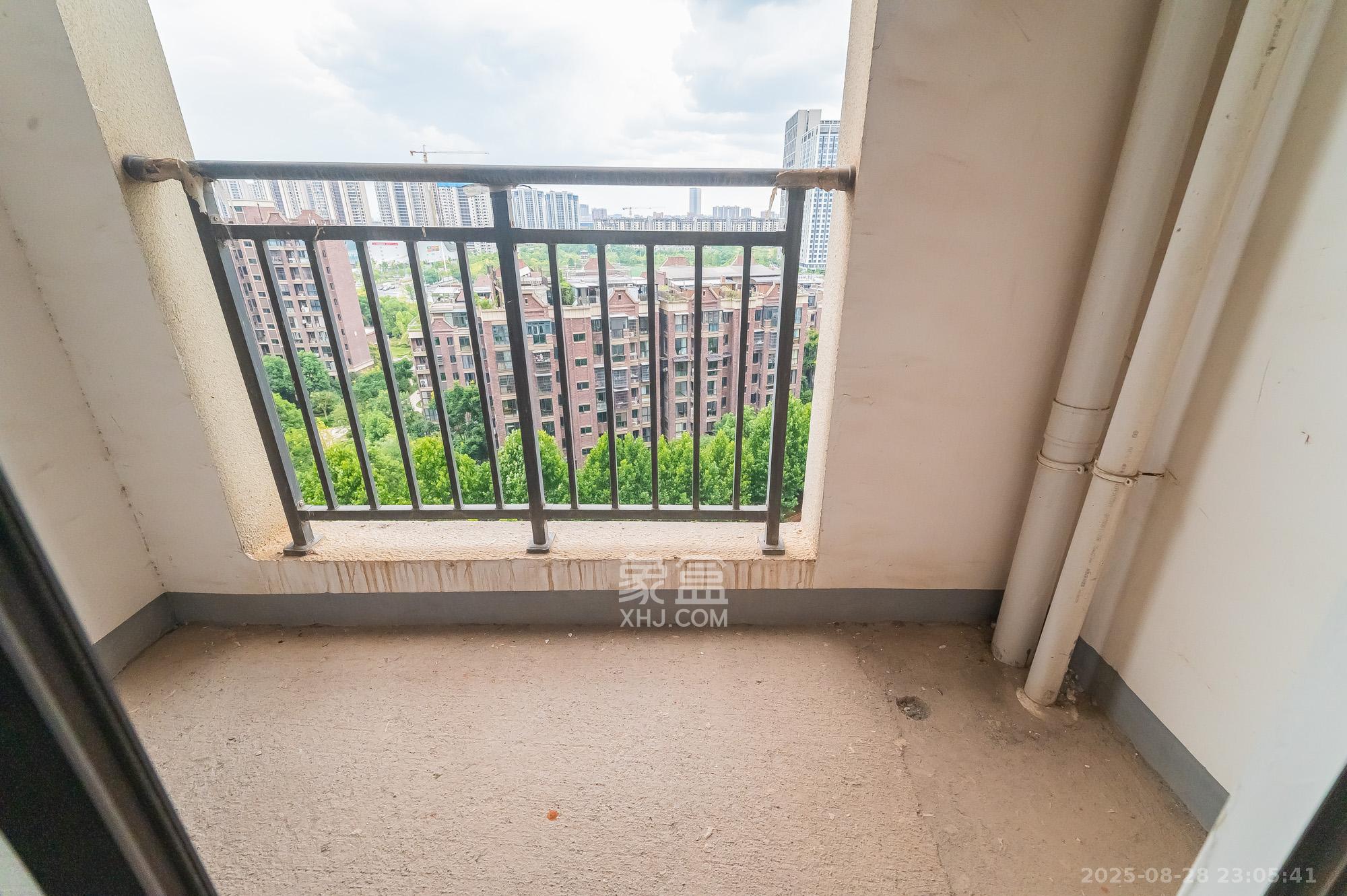 星湖湾一期高层 4室2厅2卫 98.0万 星湖湾一期高层 4室2厅2卫 98.0万其他