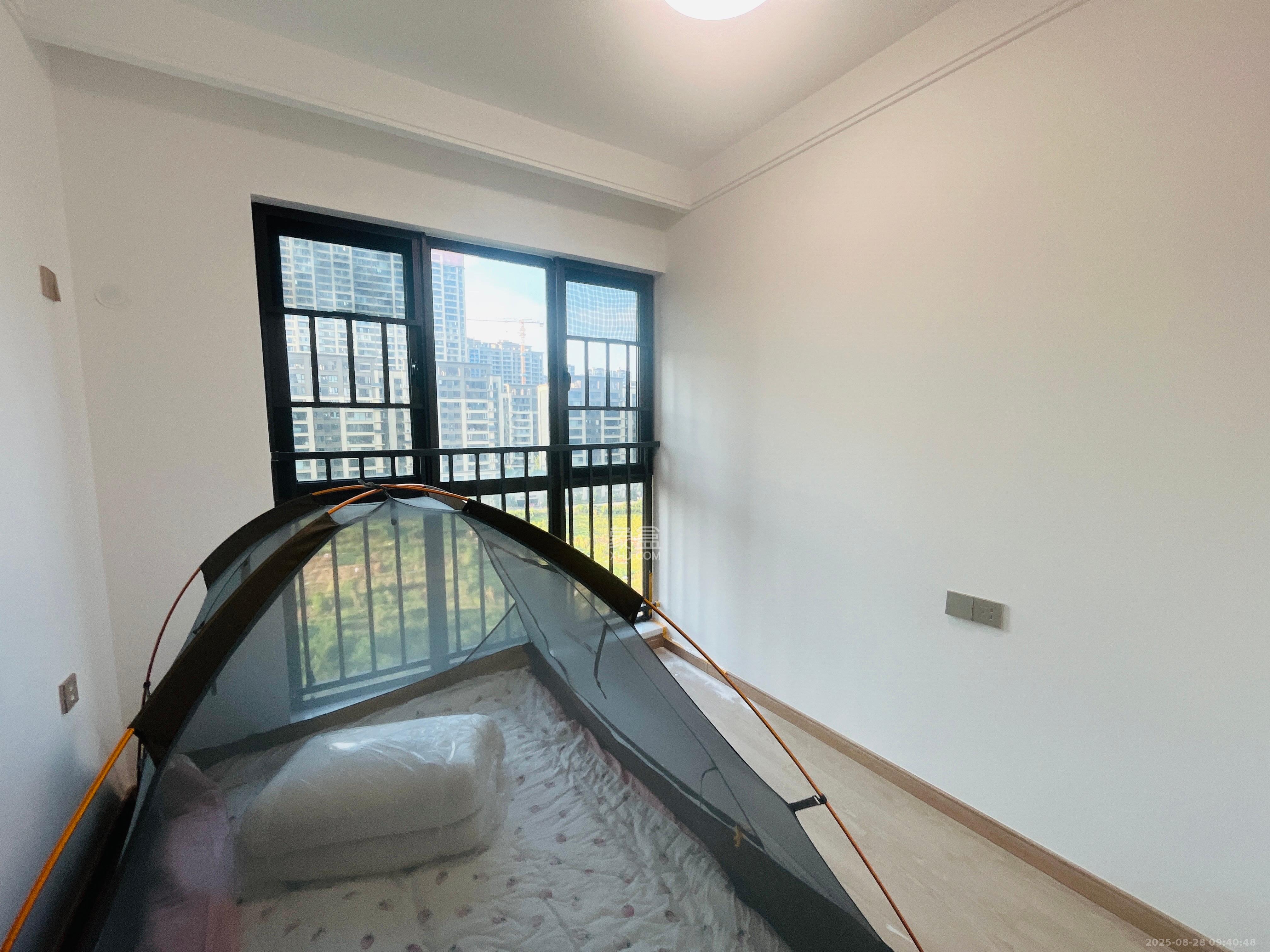 澳海文澜府 3室2厅2卫 2200.0元/月 澳海文澜府 3室2厅2卫 2200.0元/月室内图