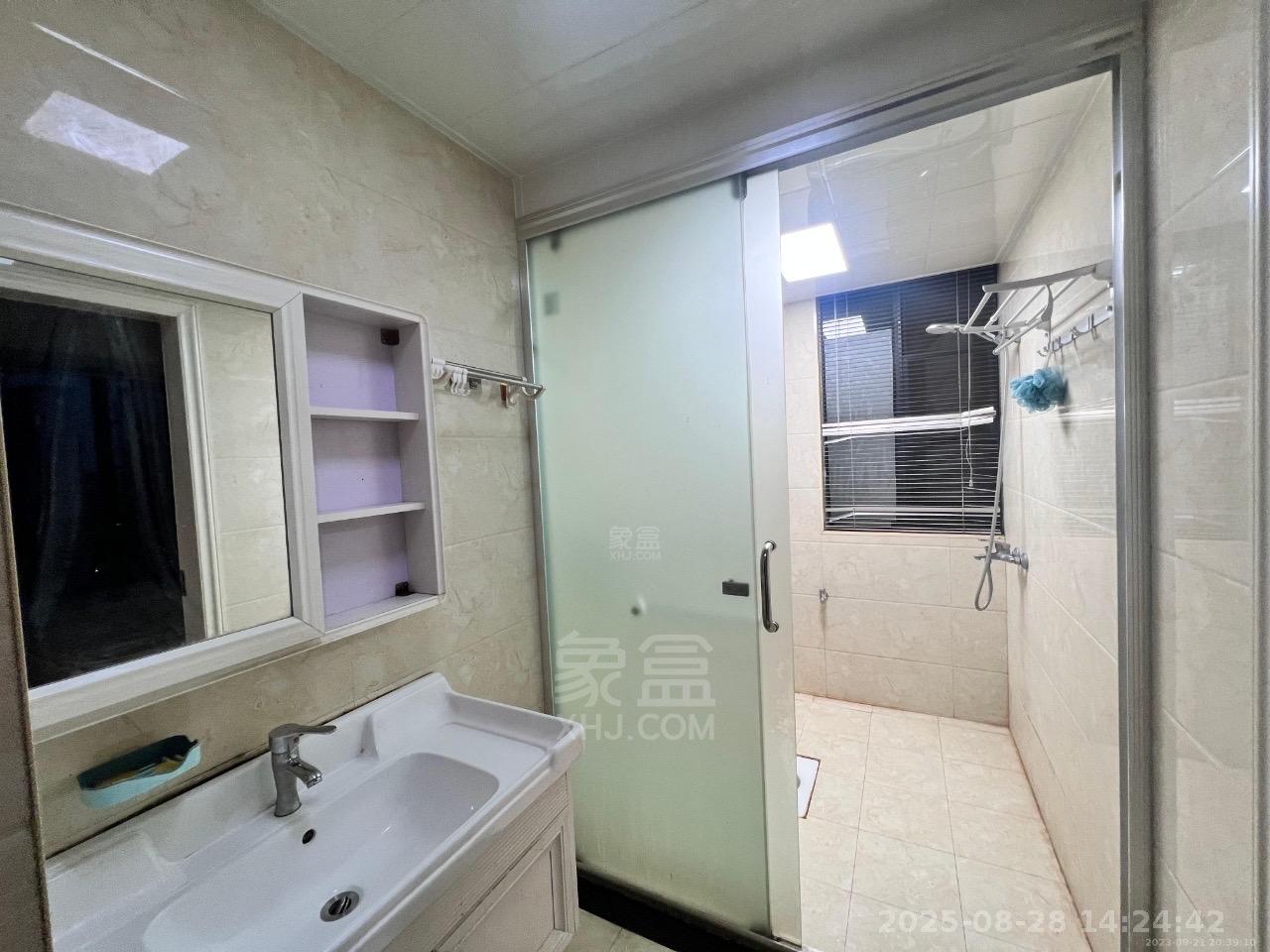 日盛山湖城  2室2厅1卫    1200.0元/月室内图