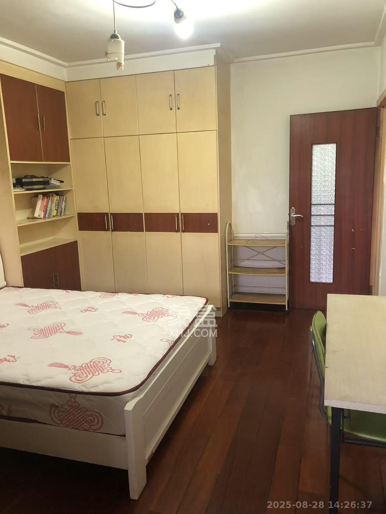 学宫街商住楼  3室2厅1卫   2700.00元/月室内图