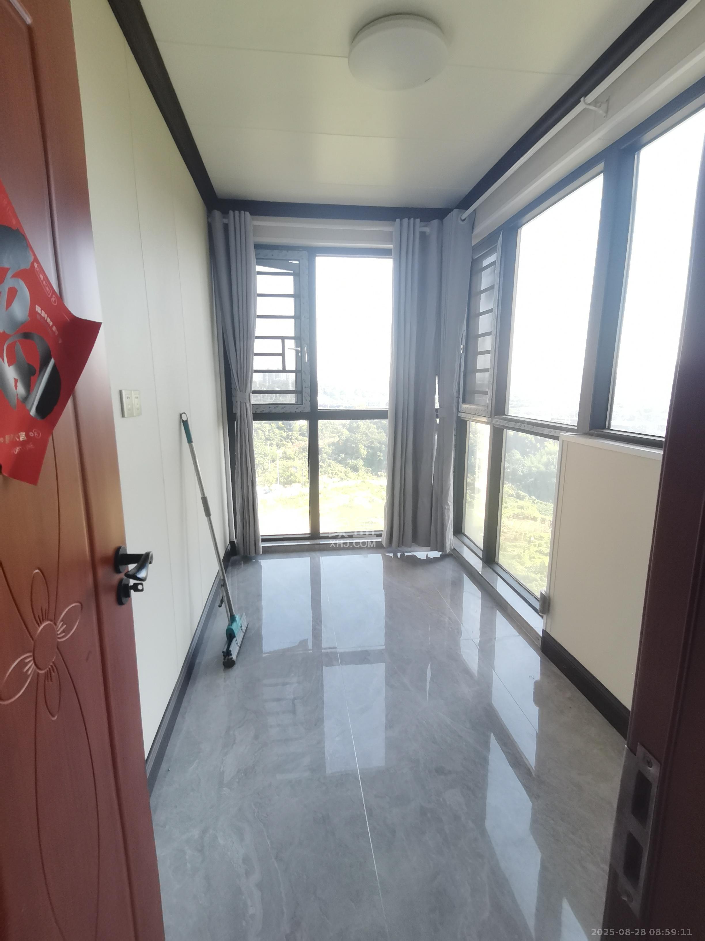 钱隆世家 3室2厅2卫 2500.0元/月 钱隆世家 3室2厅2卫 2500.0元/月室内图