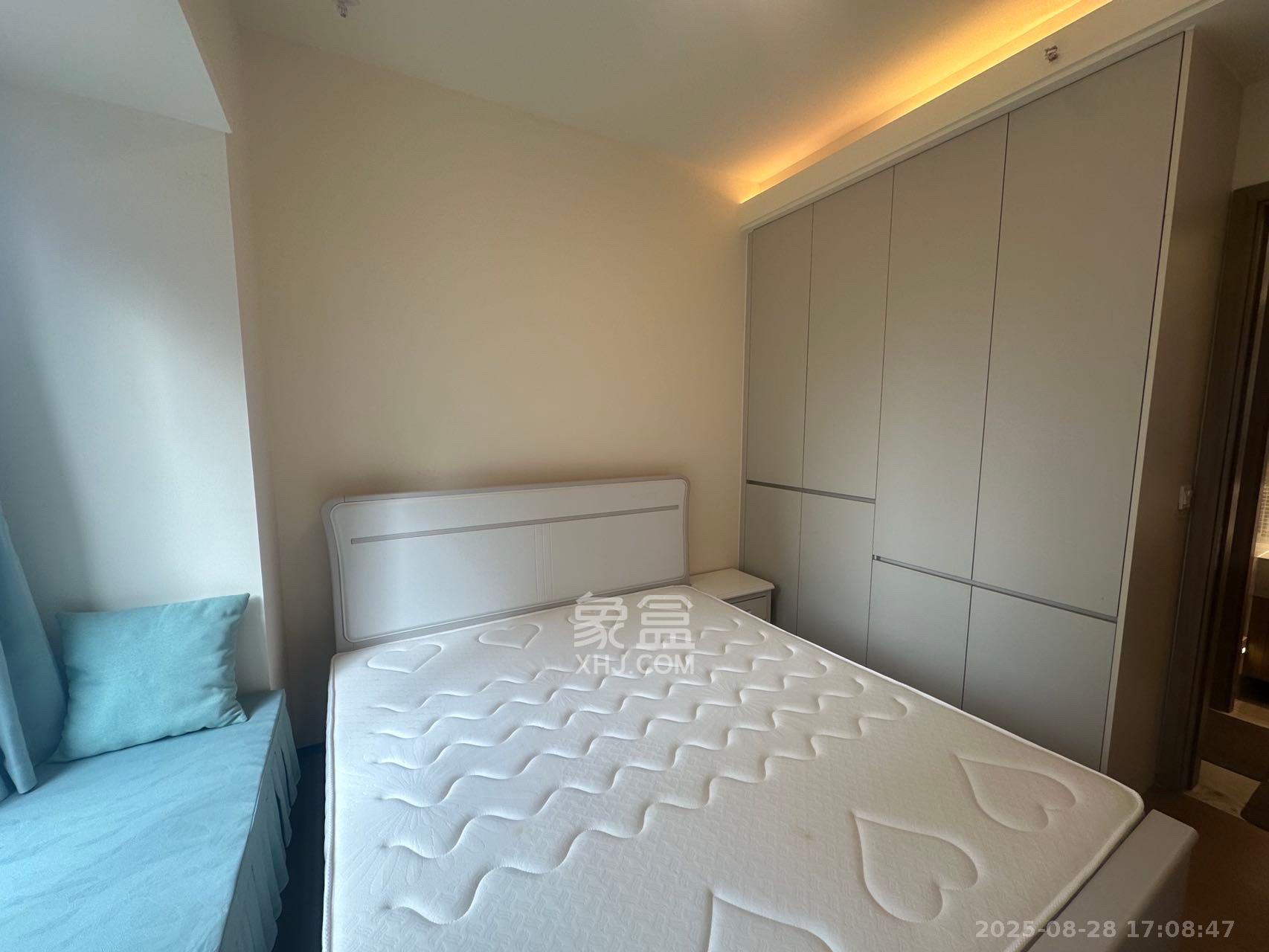 恒大金融广场 1室1厅1卫 2700.0元/月 恒大金融广场 1室1厅1卫 2700.0元/月室内图