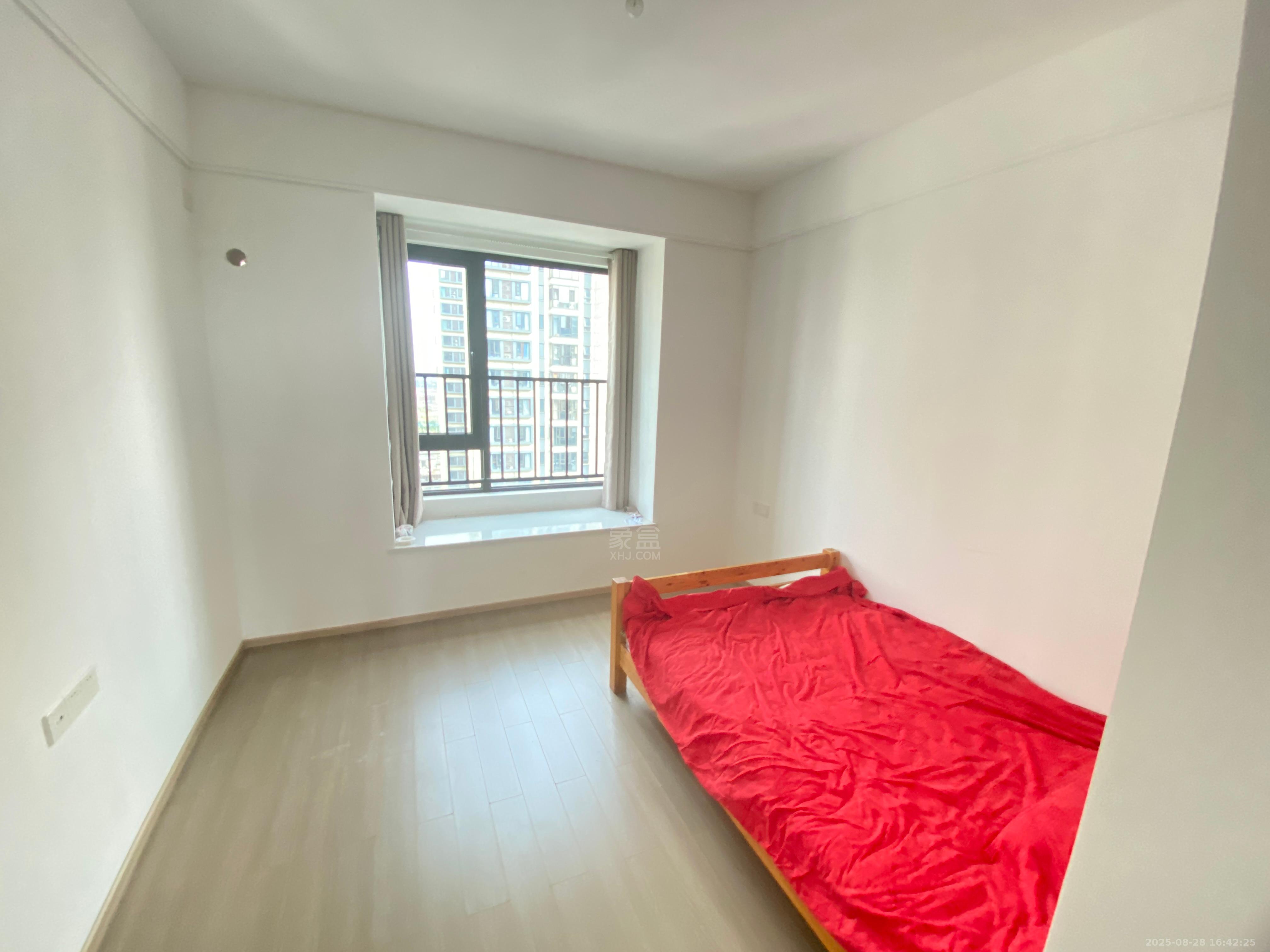 金茂如茂苑 4室2厅2卫 2000.0元/月 金茂如茂苑 4室2厅2卫 2000.0元/月室内图