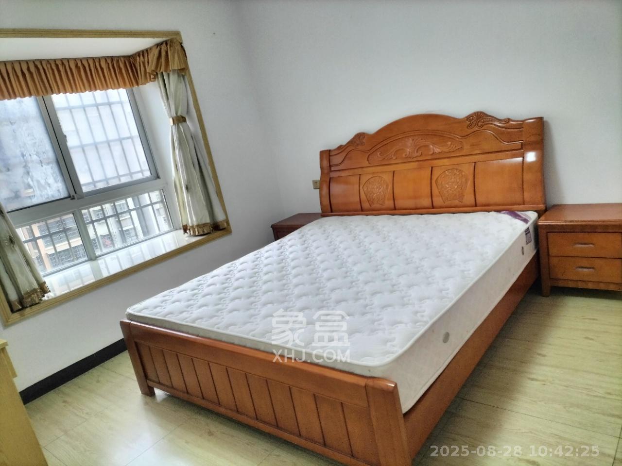 骑龙安置小区 3室2厅2卫 2500.0元/月 骑龙安置小区 3室2厅2卫 2500.0元/月室内图