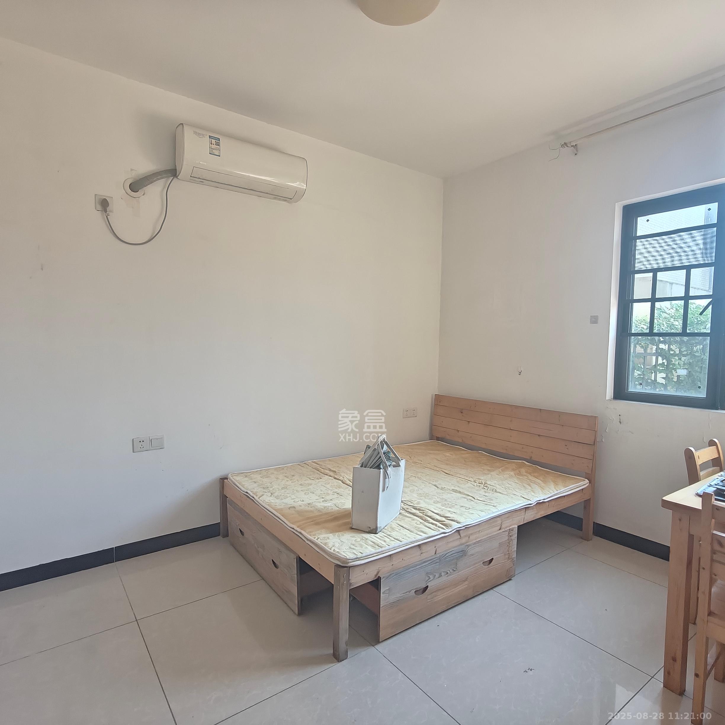 九峰远见  2室2厅1卫    2200.0元/月 九峰远见  2室2厅1卫    2200.0元/月室内图