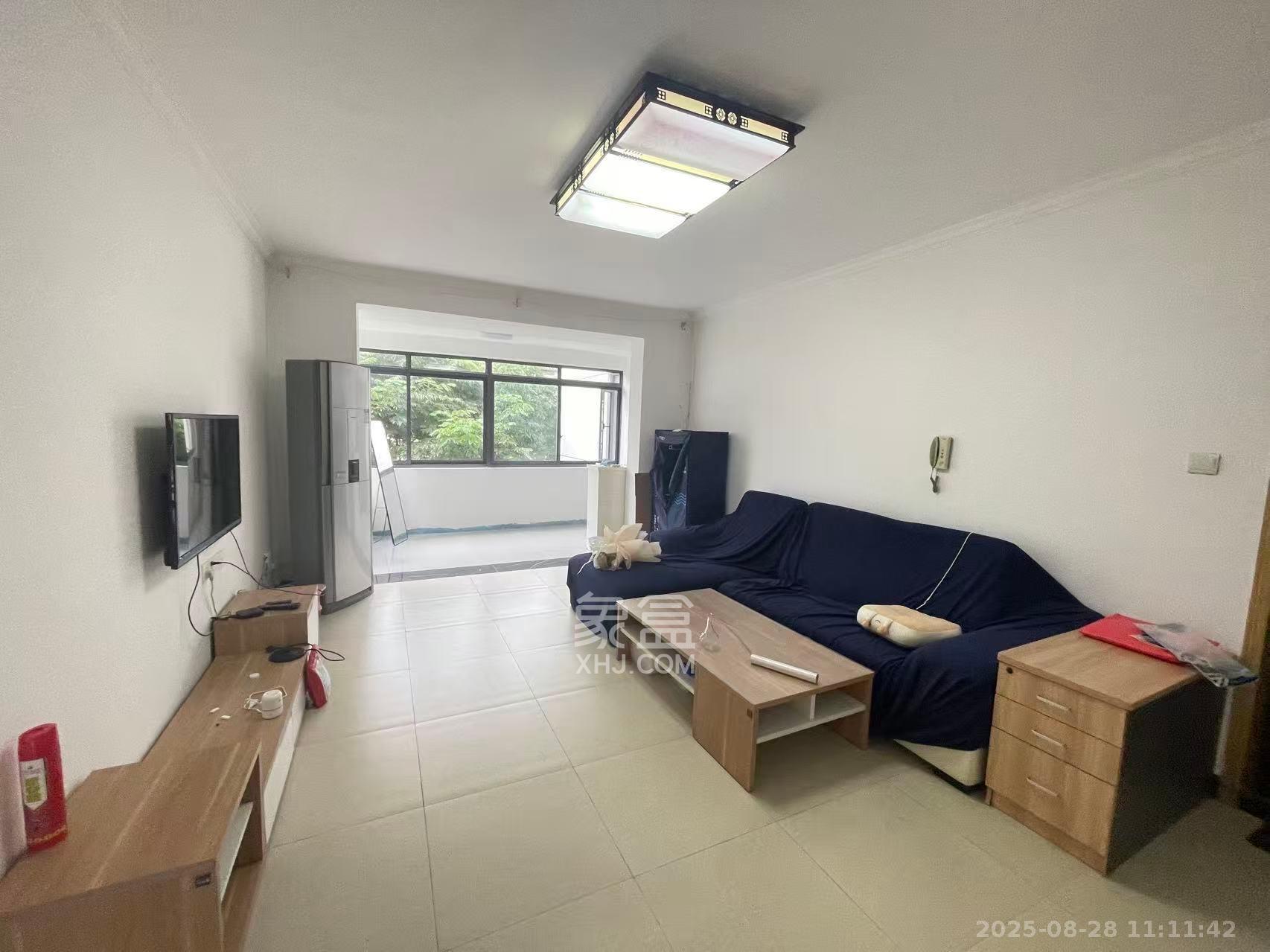 华银南苑 3室2厅1卫 2200.0元/月 华银南苑 3室2厅1卫 2200.0元/月室内图