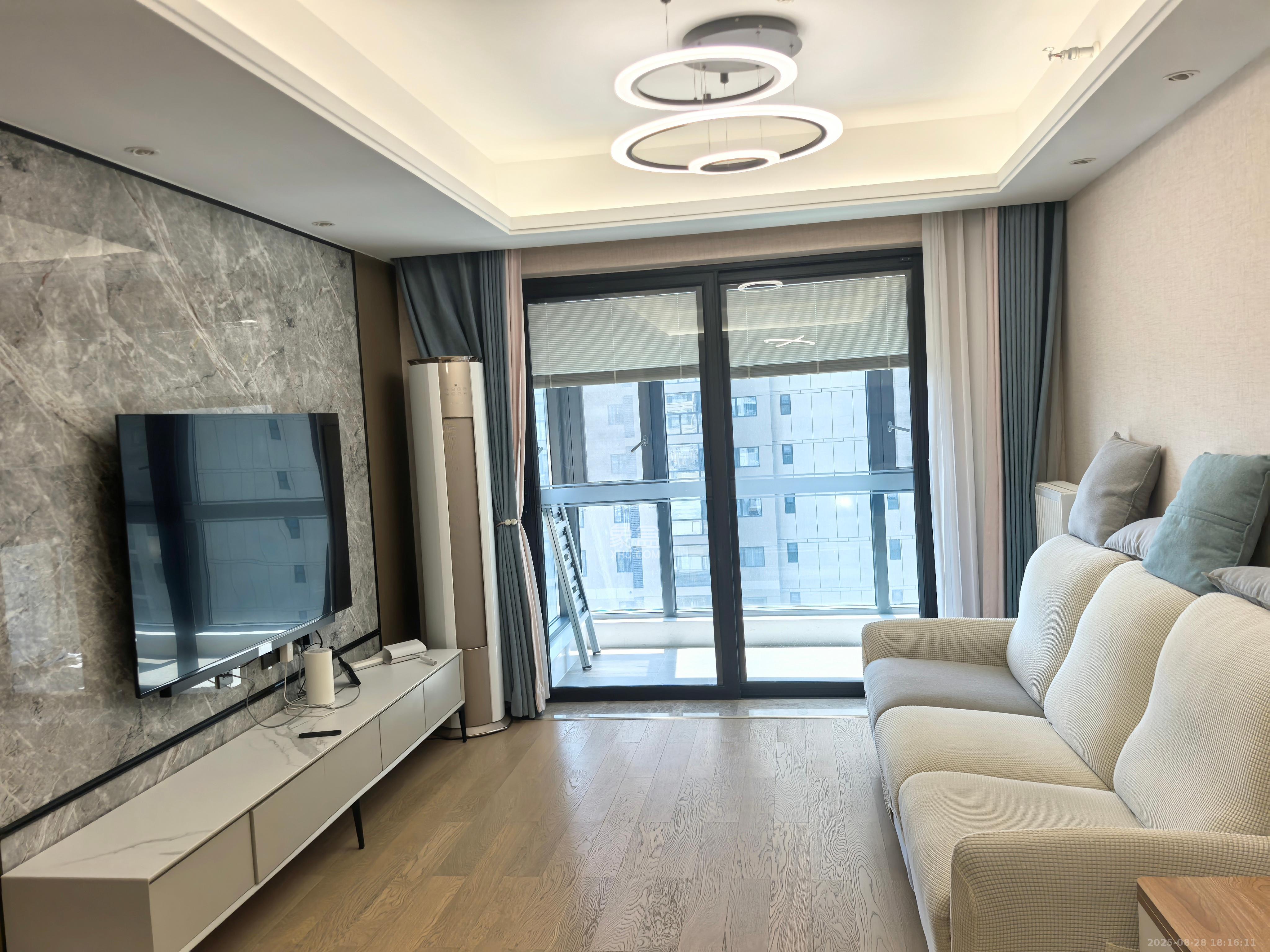 万科里金域国际  3室2厅2卫    4800.0元/月 万科里金域国际  3室2厅2卫    4800.0元/月室内图