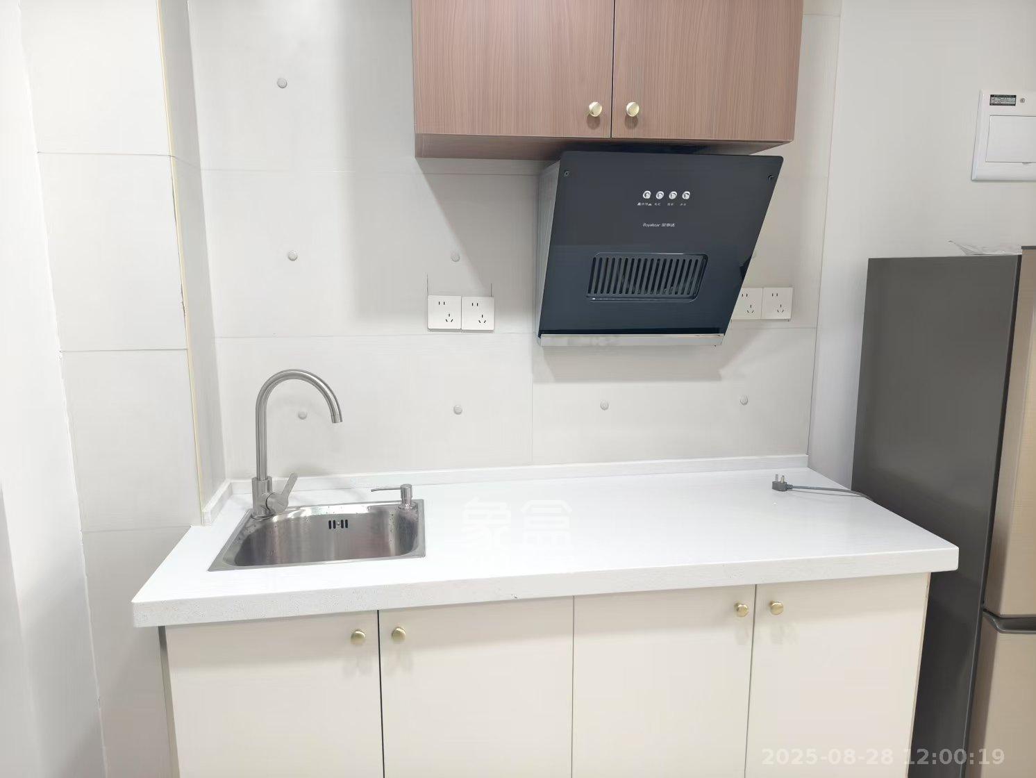 中海珑悦府  1室0厅0卫   1300.00元/月室内图