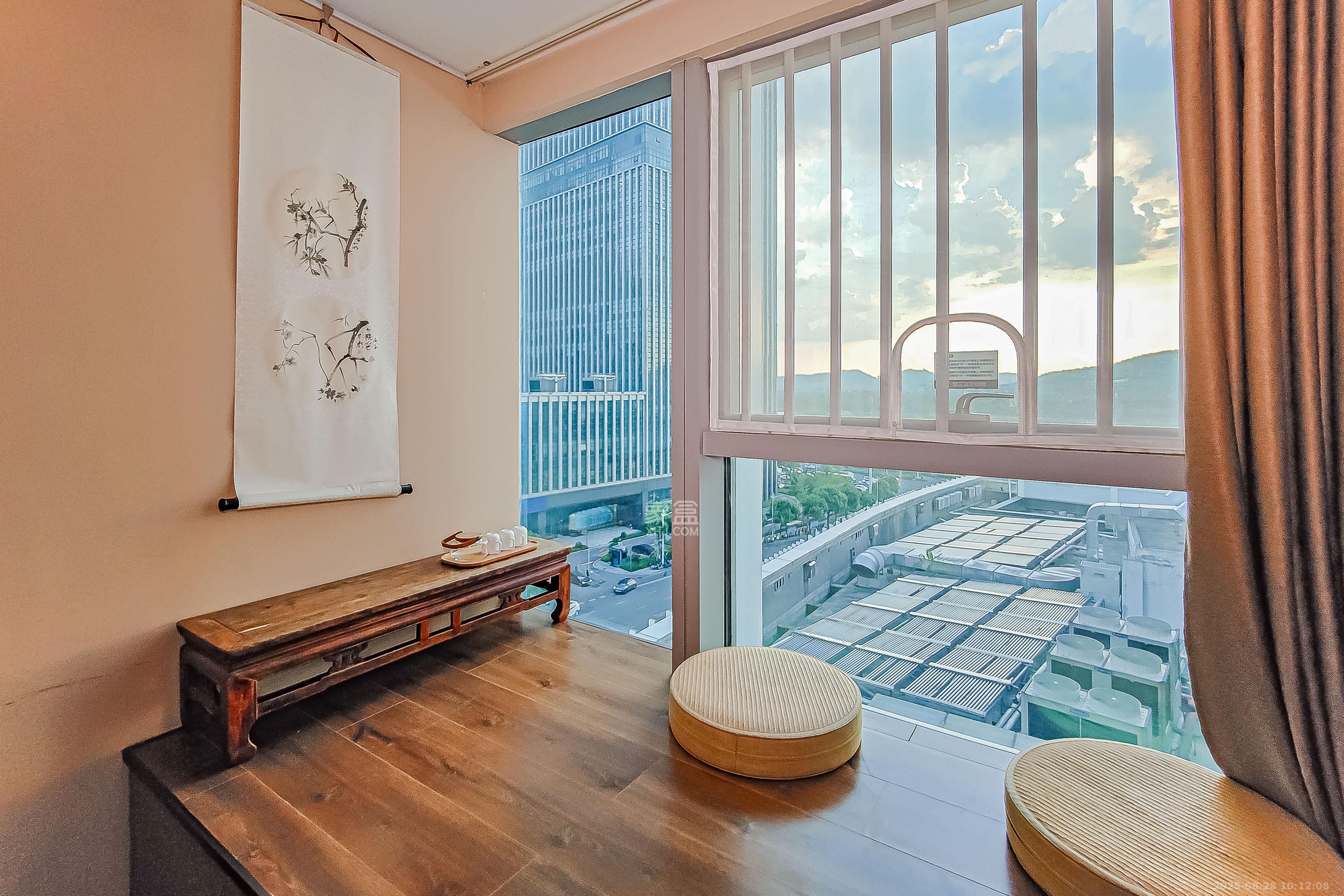 汇景发展环球中心  2室1厅1卫    115.0万 汇景发展环球中心  2室1厅1卫    115.0万阳台