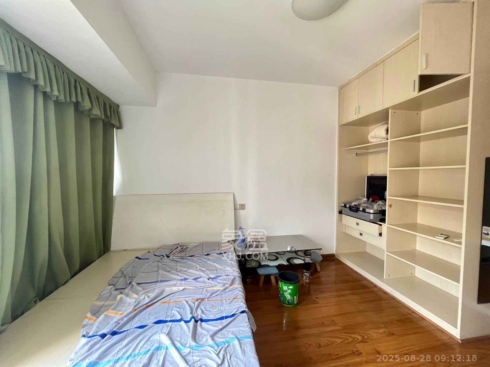 中建芙蓉工社  1室1厅1卫    1000.0元/月 中建芙蓉工社  1室1厅1卫    1000.0元/月