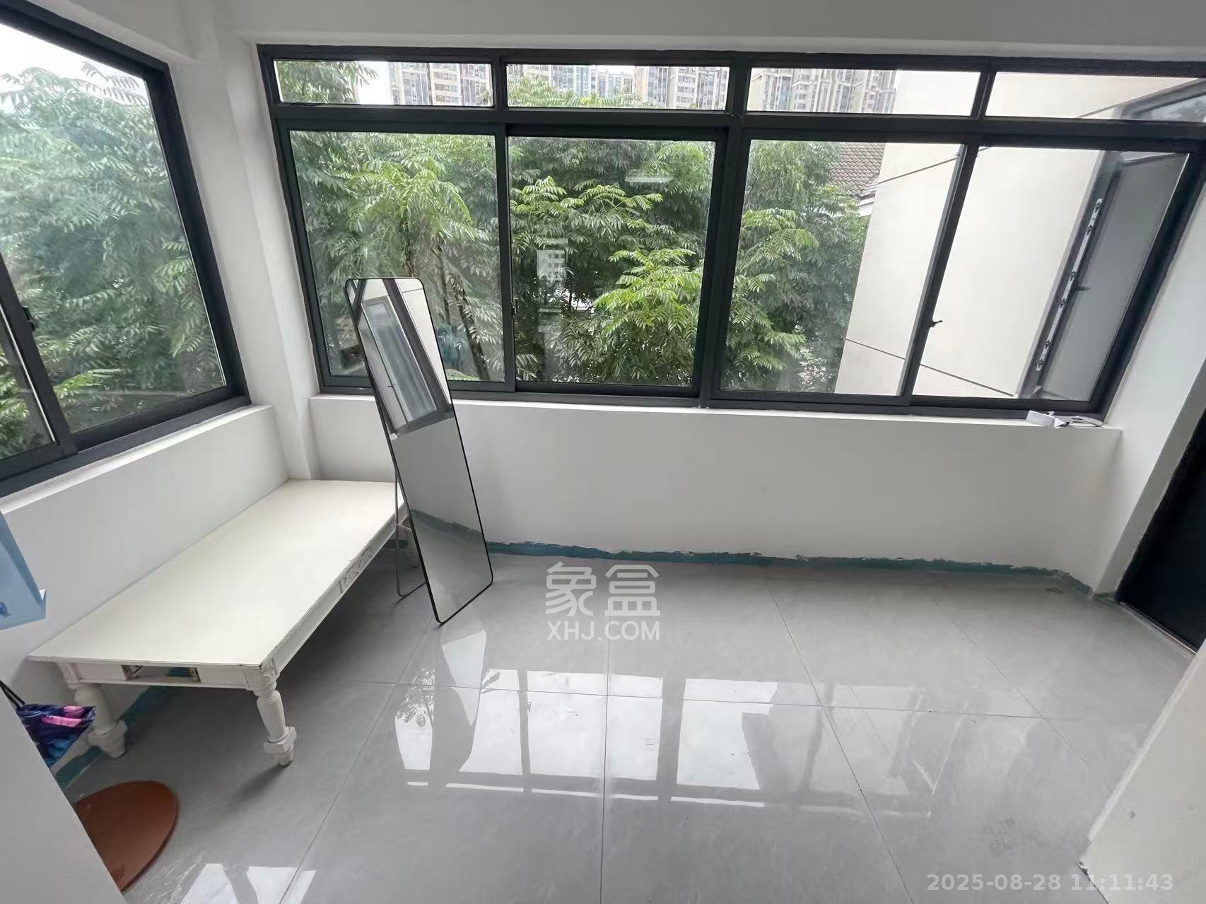 华银南苑 3室2厅1卫 2200.0元/月 华银南苑 3室2厅1卫 2200.0元/月室内图