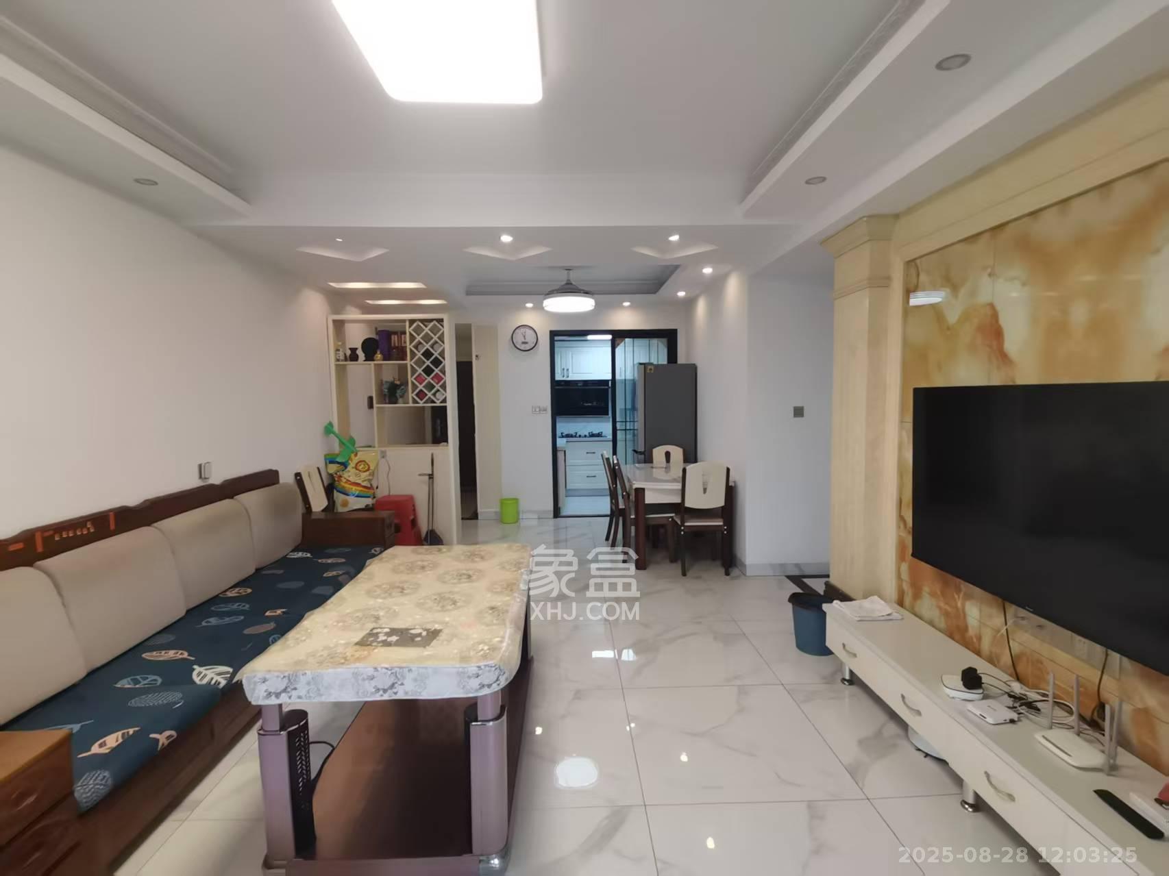 山语城三期  3室2厅2卫    2300.0元/月室内图