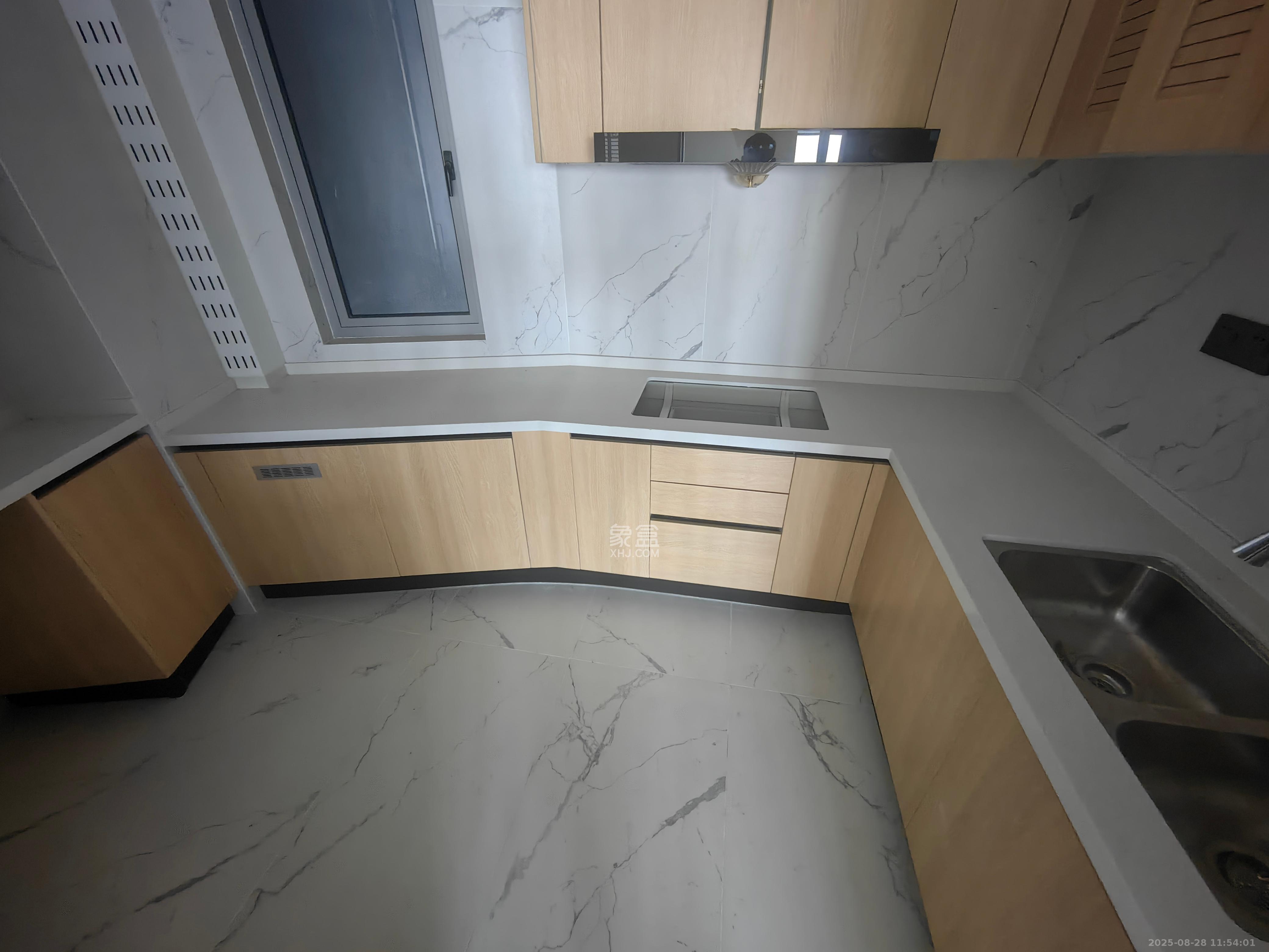 正荣梅溪紫阙台  4室2厅4卫    8000.0元/月 正荣梅溪紫阙台  4室2厅4卫    8000.0元/月室内图