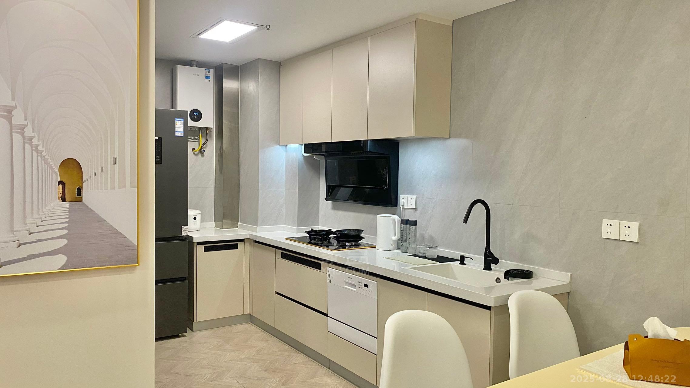 朗廷览江 1室1厅1卫 3000.00元/月 朗廷览江 1室1厅1卫 3000.00元/月室内图