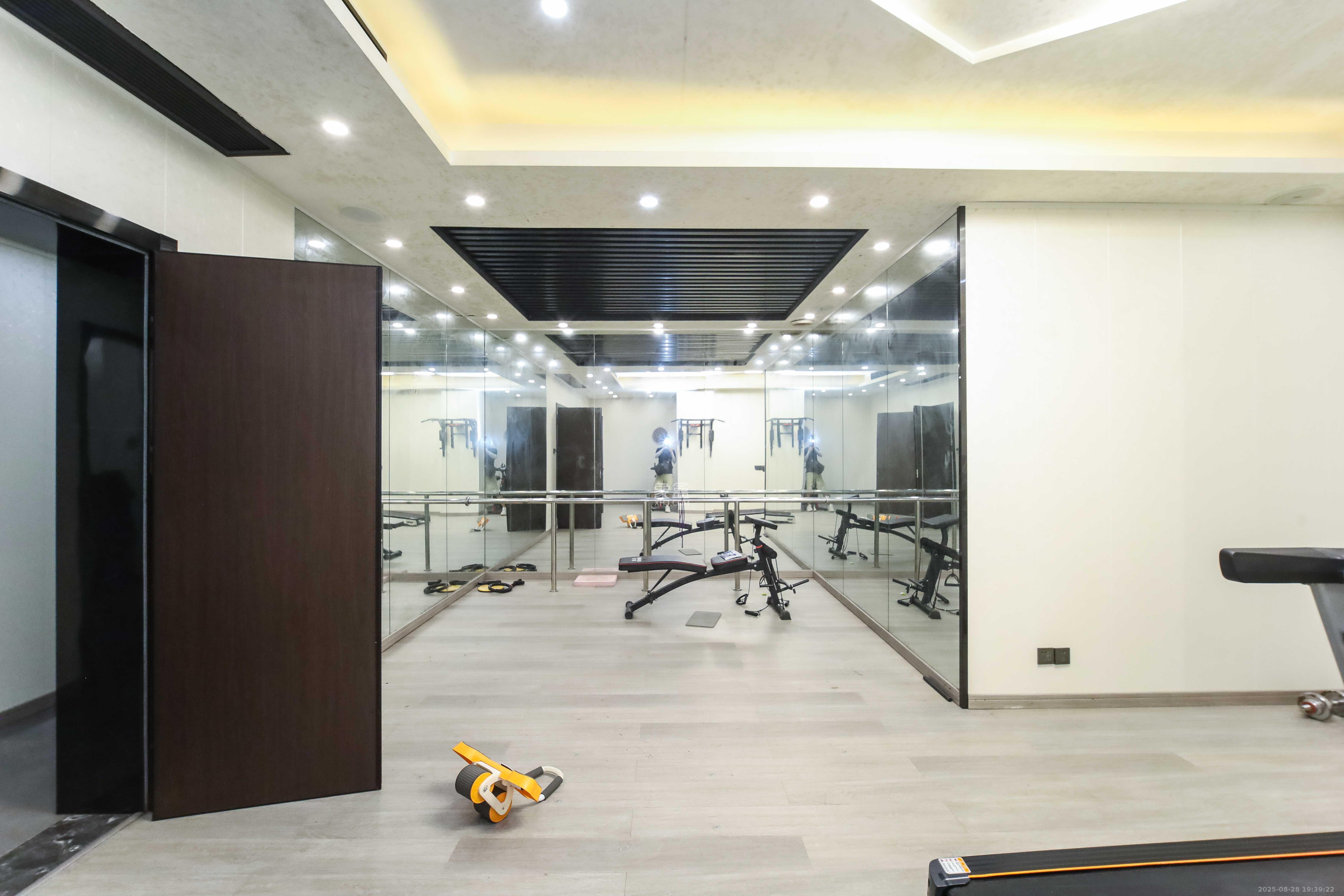 锦湘国际星城四期(金丽苑)  4室2厅3卫    480.0万 锦湘国际星城四期(金丽苑)  4室2厅3卫    480.0万其他