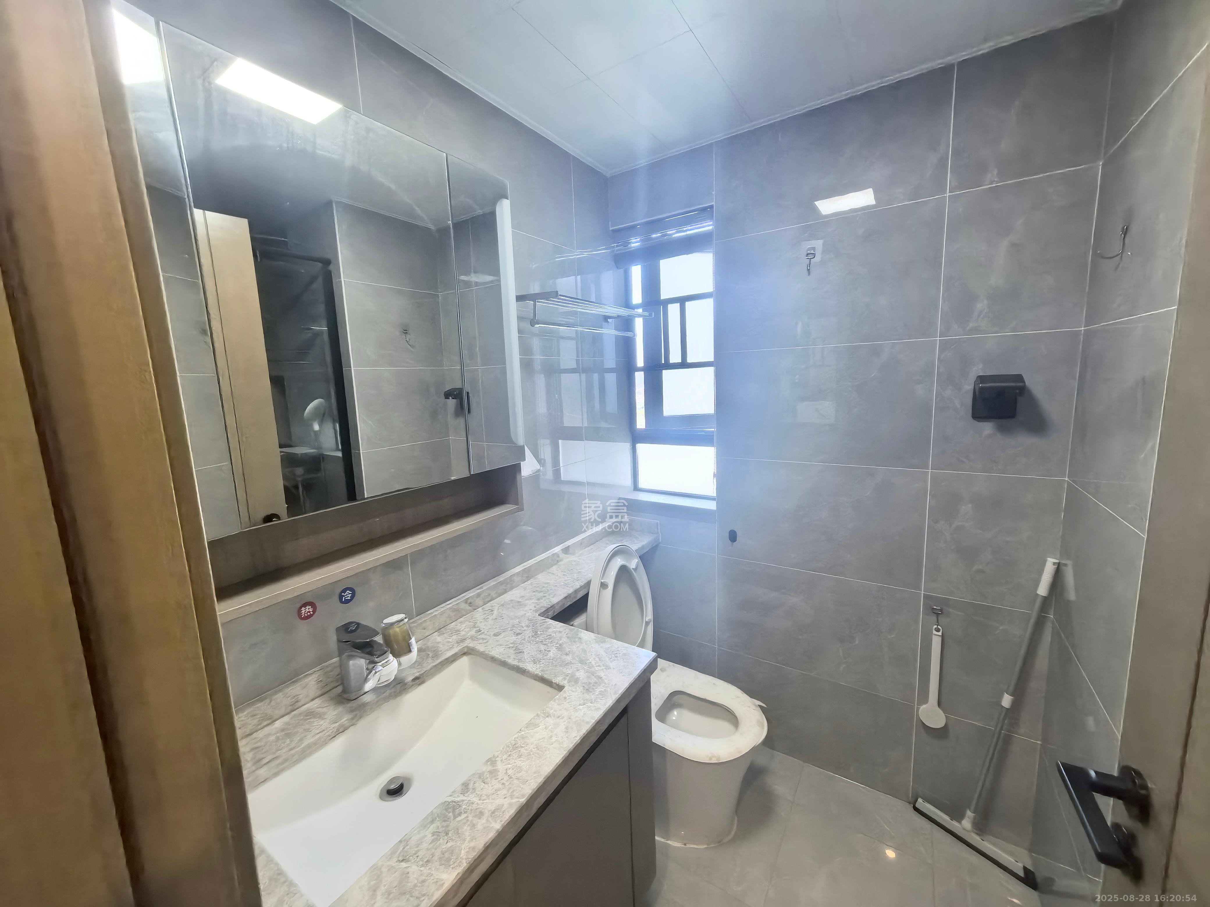 万科里金域国际 4室2厅2卫 4800.0元/月 万科里金域国际 4室2厅2卫 4800.0元/月室内图