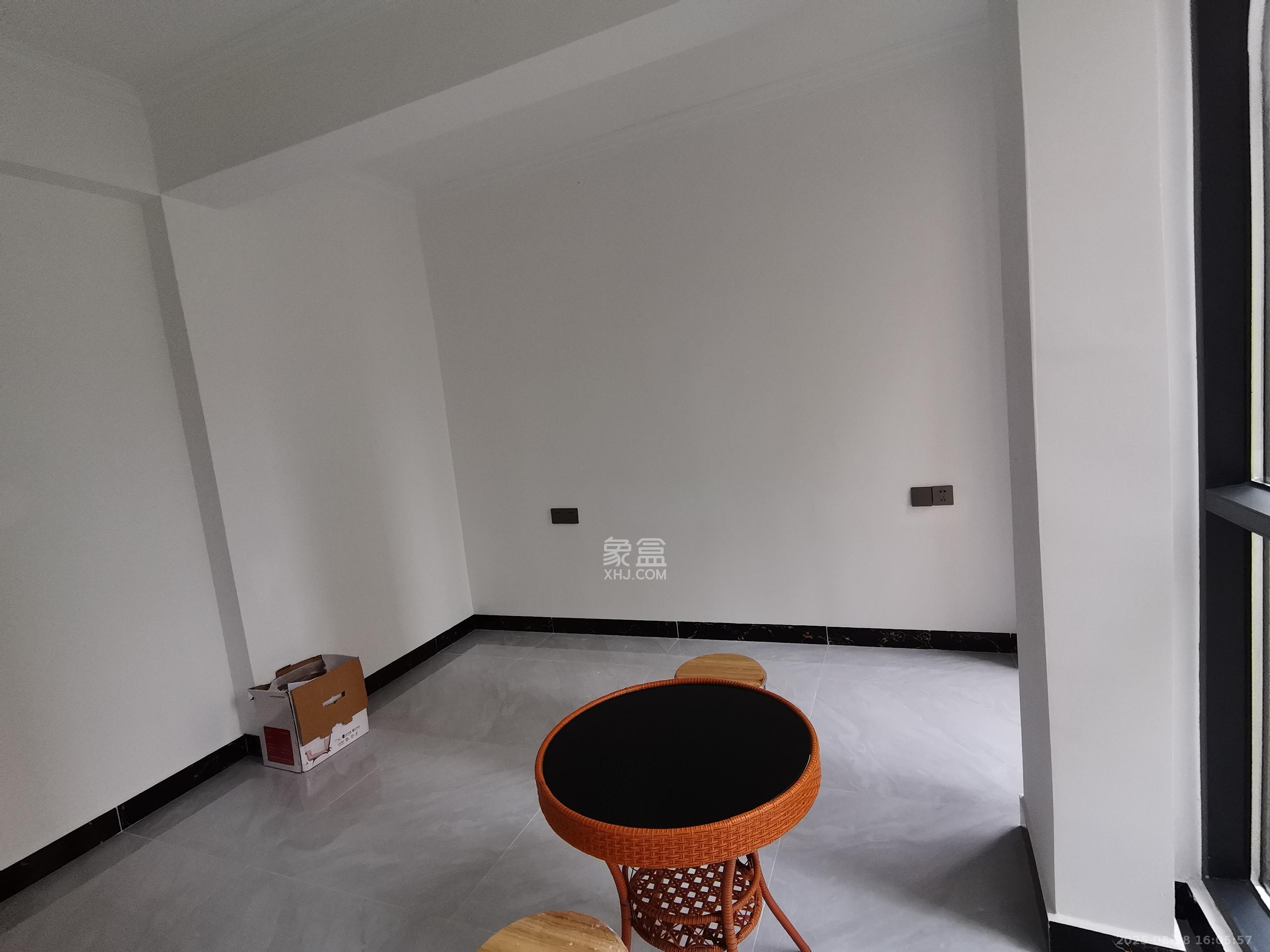 明发阅江悦府  5室2厅2卫   2800.00元/月室内图