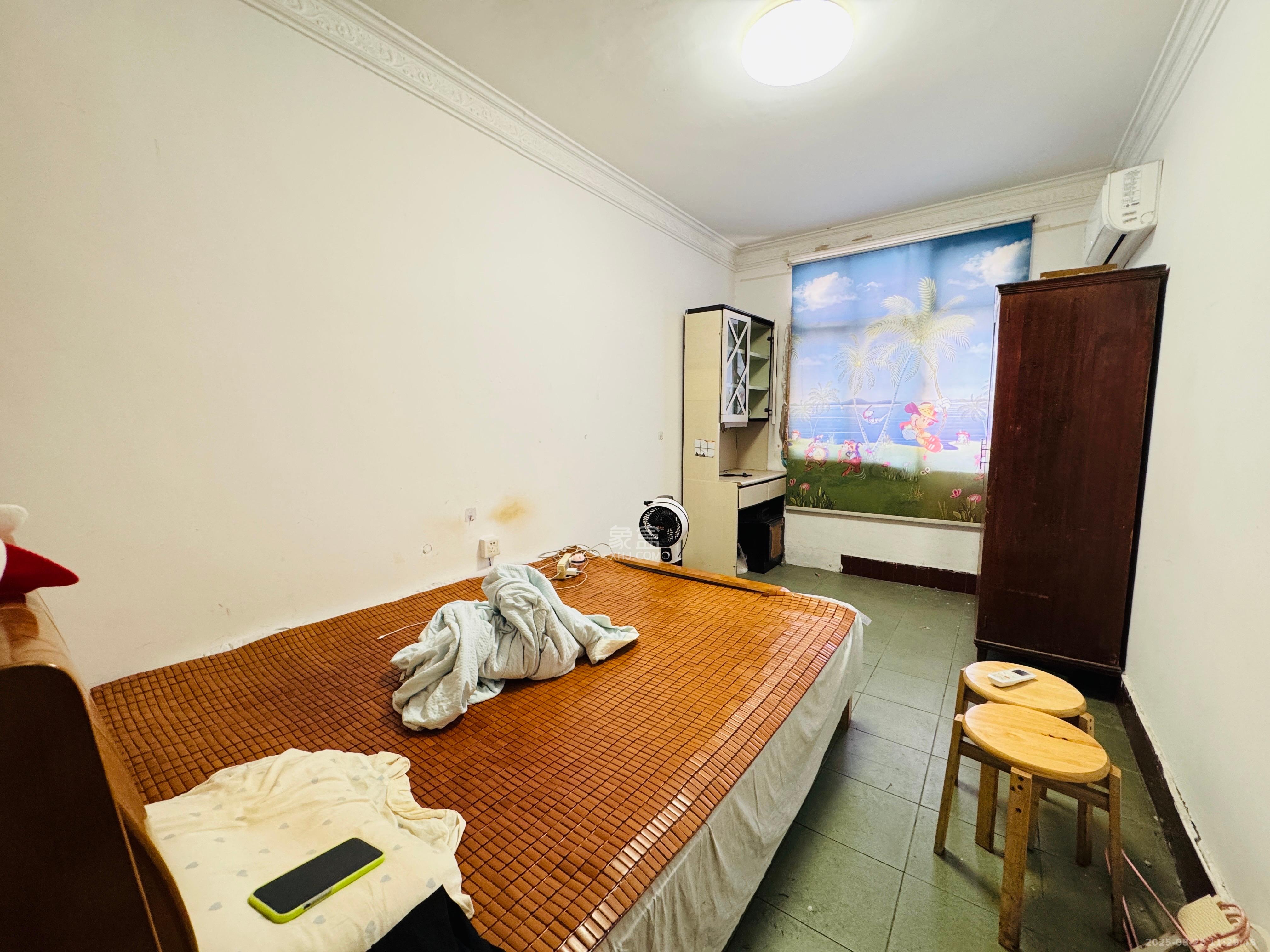 下碧湘街小区  2室1厅1卫    1300.0元/月 下碧湘街小区  2室1厅1卫    1300.0元/月室内图