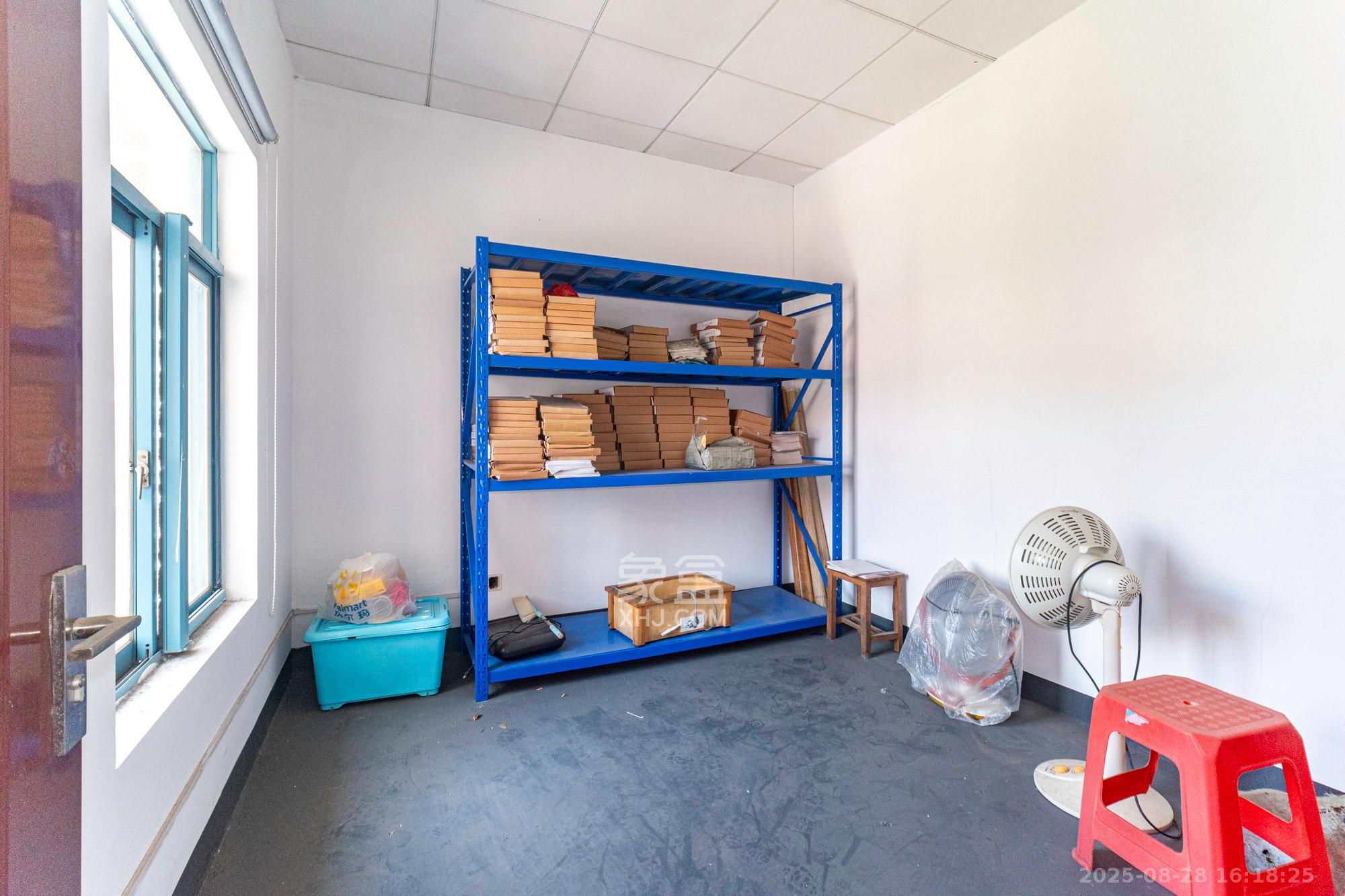 湘龙家园  6室3厅4卫    350.0万卧室