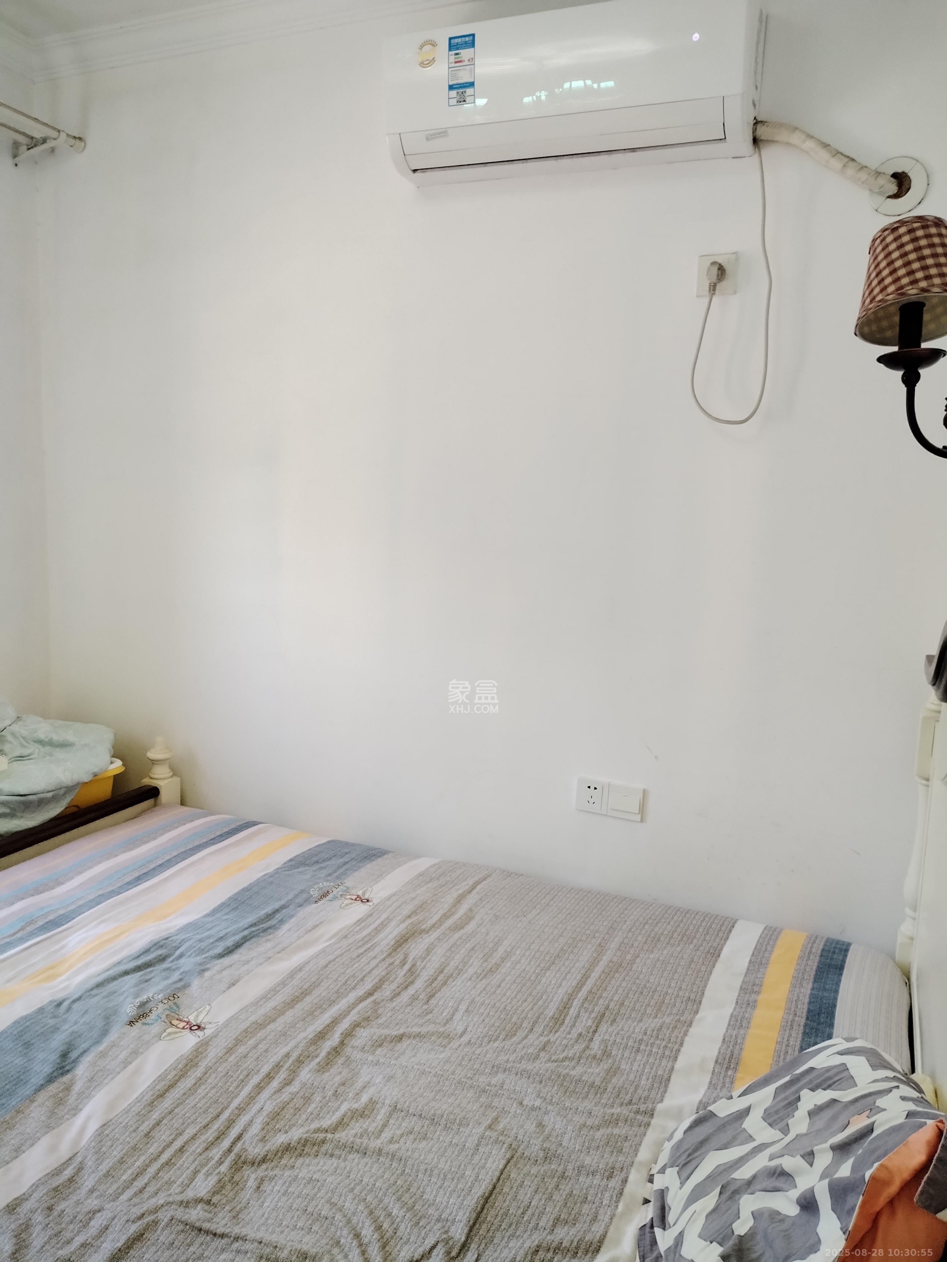 钰龙天下二期（钰龙佳园）  2室2厅1卫    2400.0元/月室内图